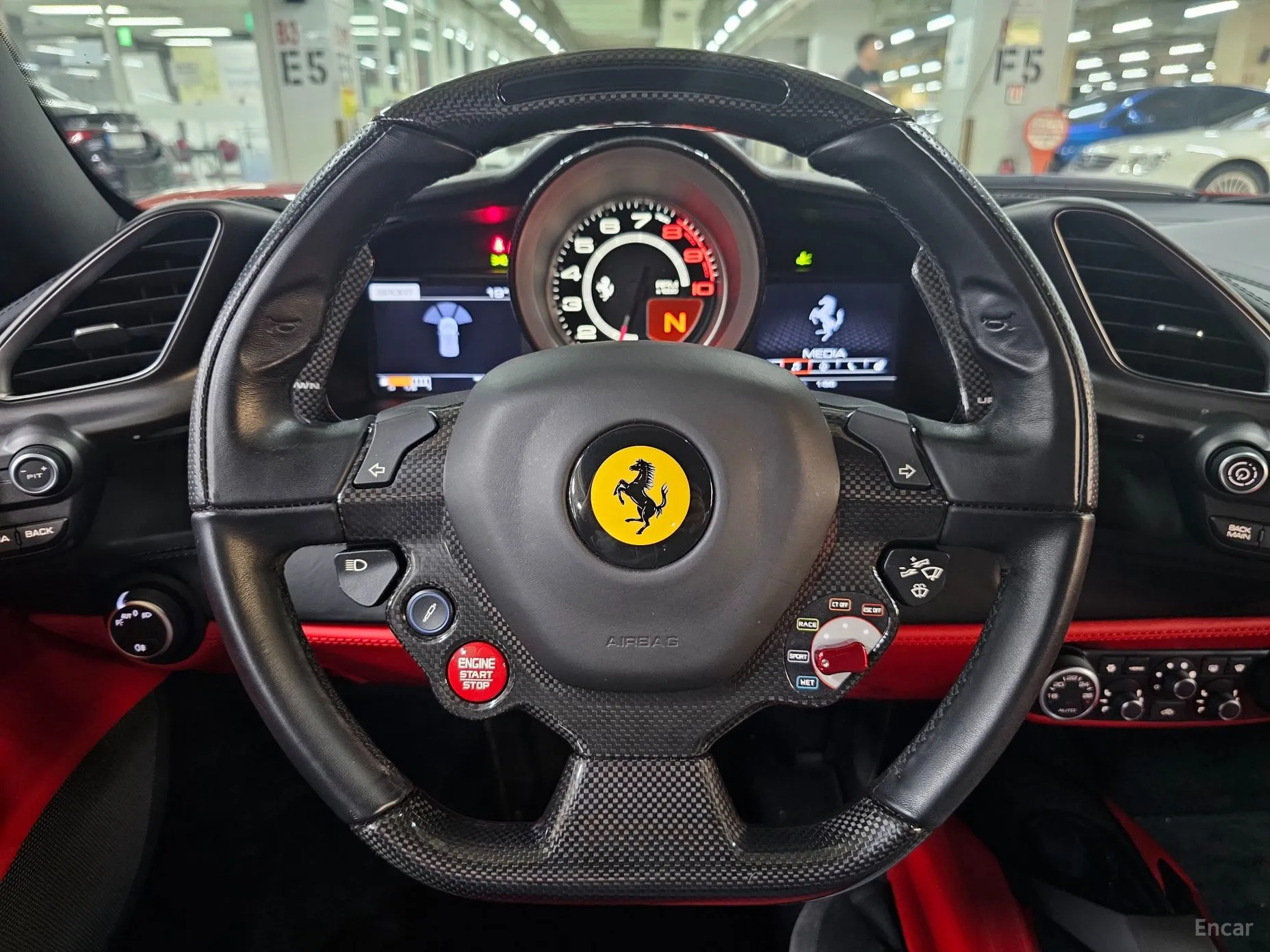 Ferrari 488 GTB превью 11