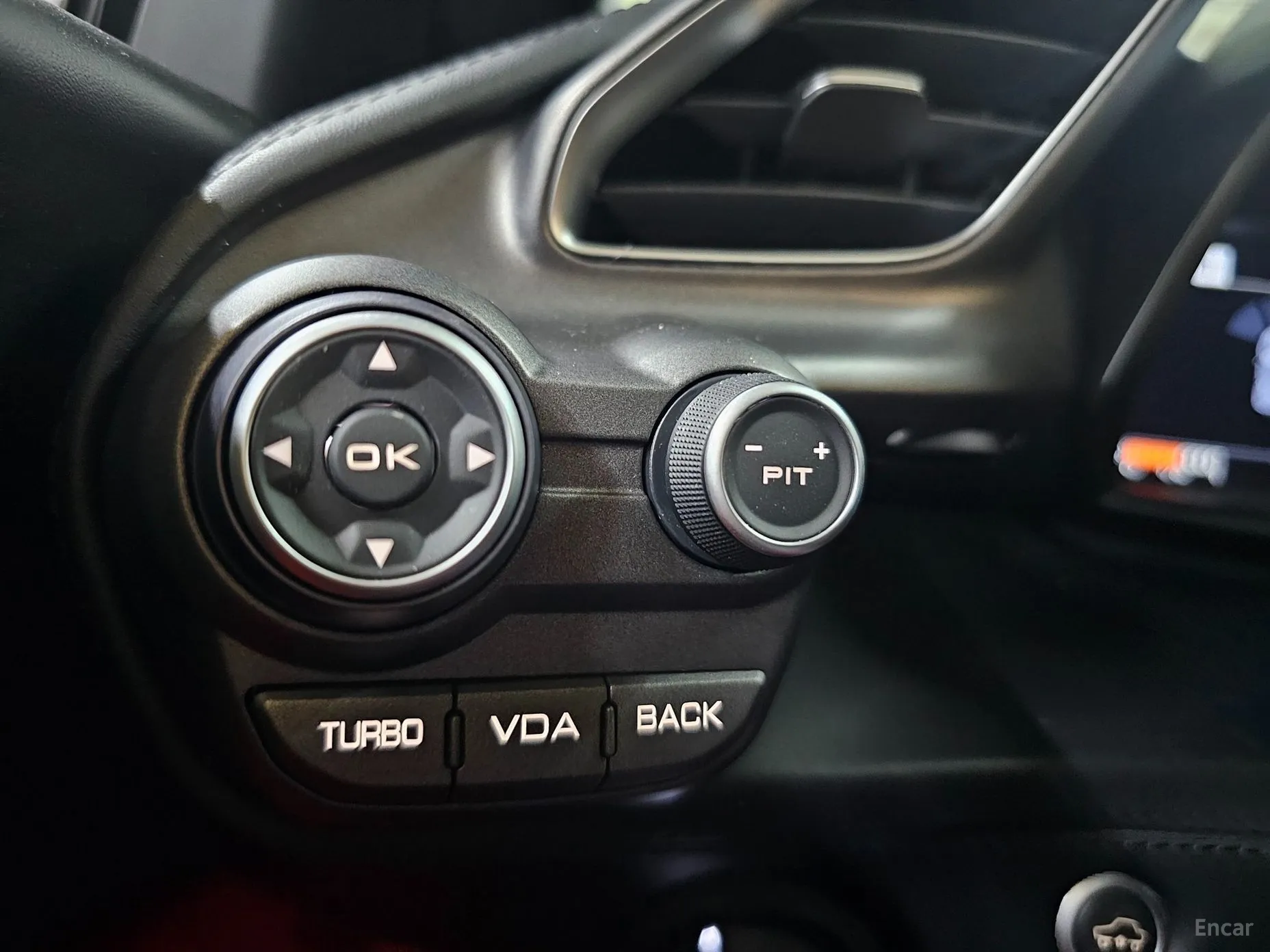 Ferrari 488 GTB превью 16