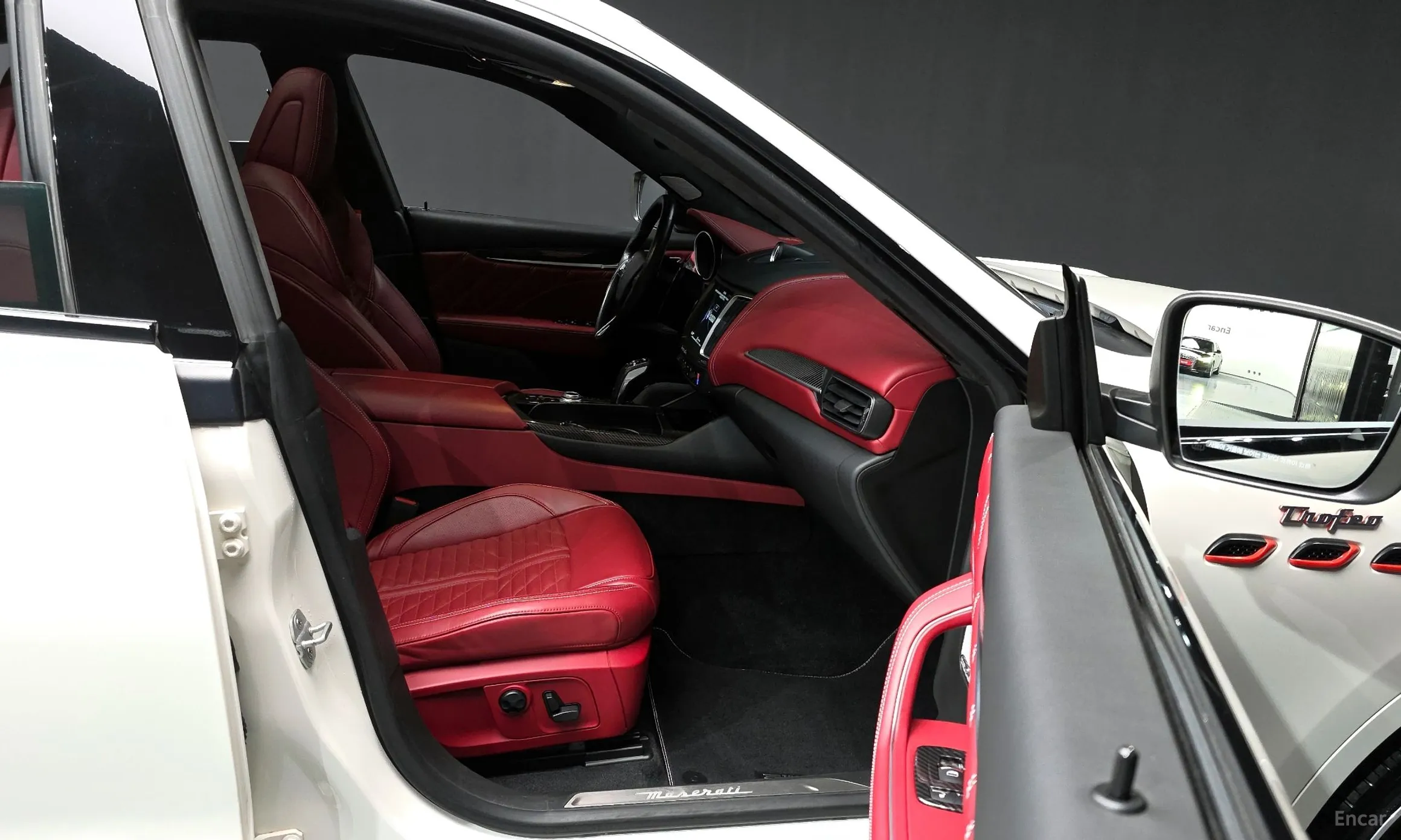 Maserati Levante превью 11