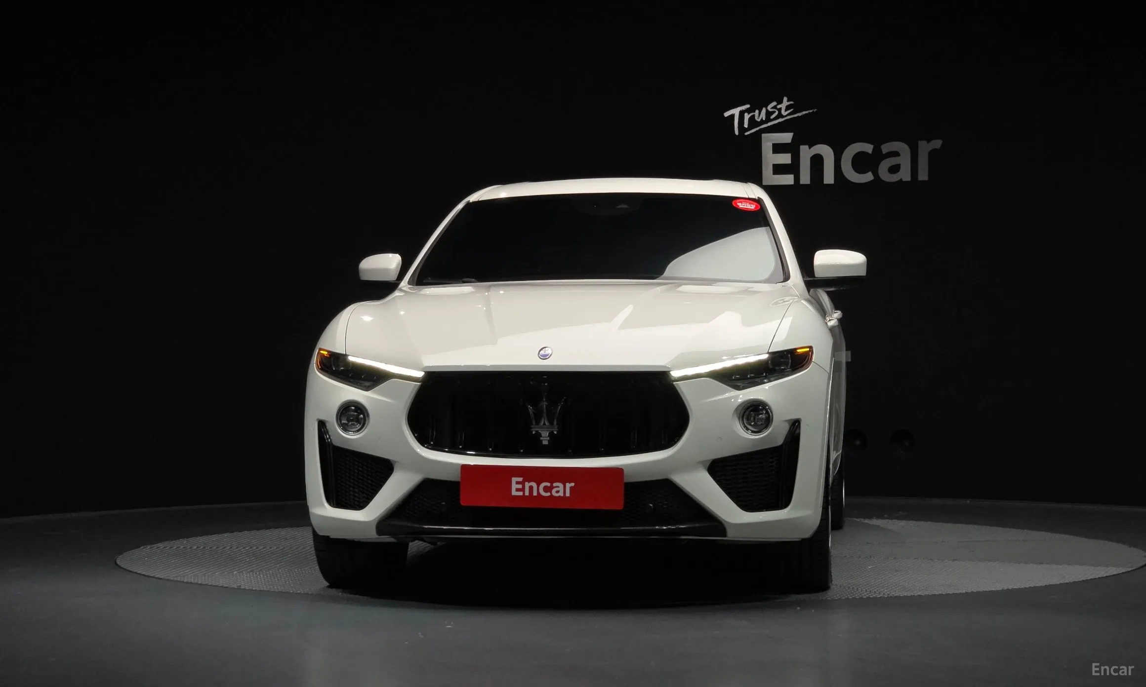 Maserati Levante превью 3