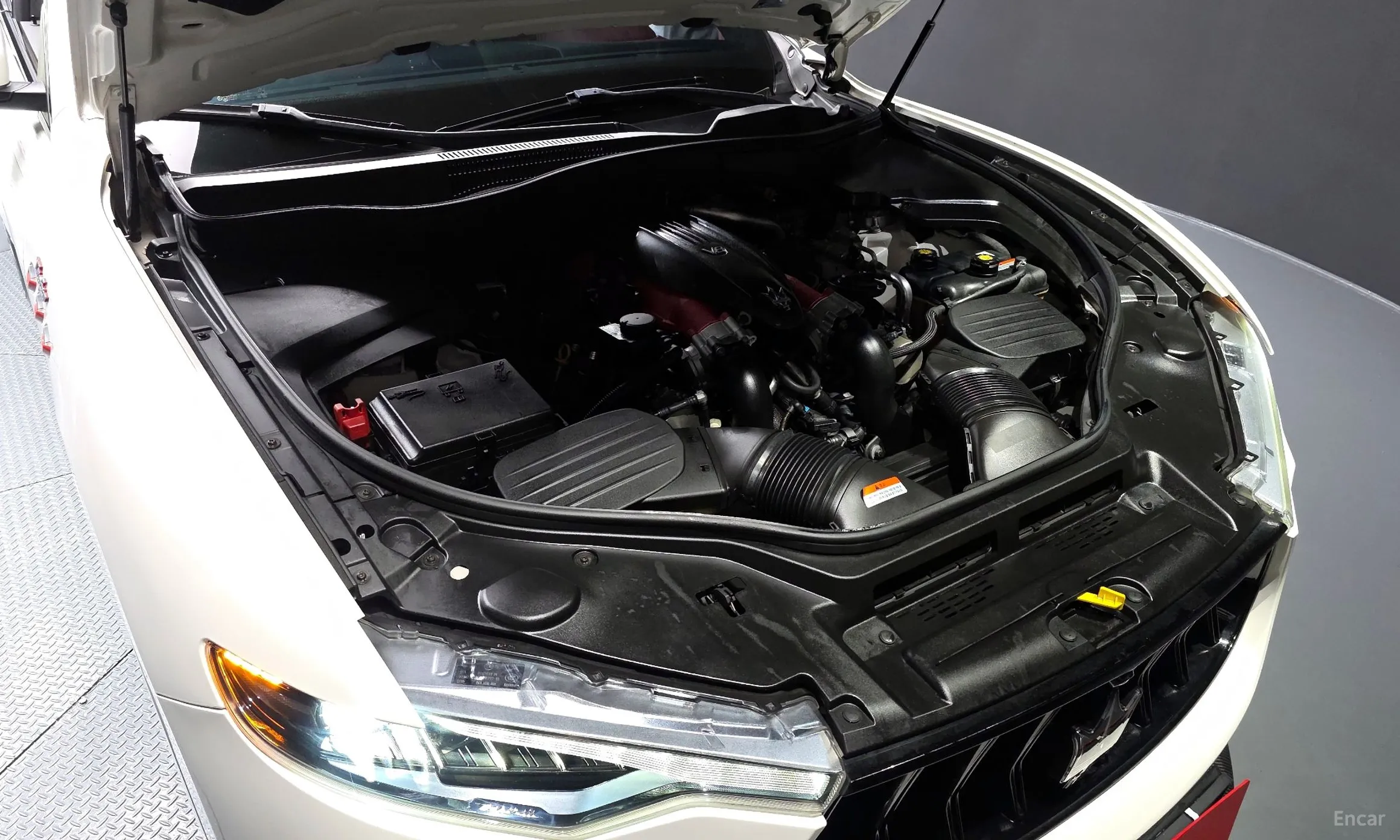Maserati Levante превью 6