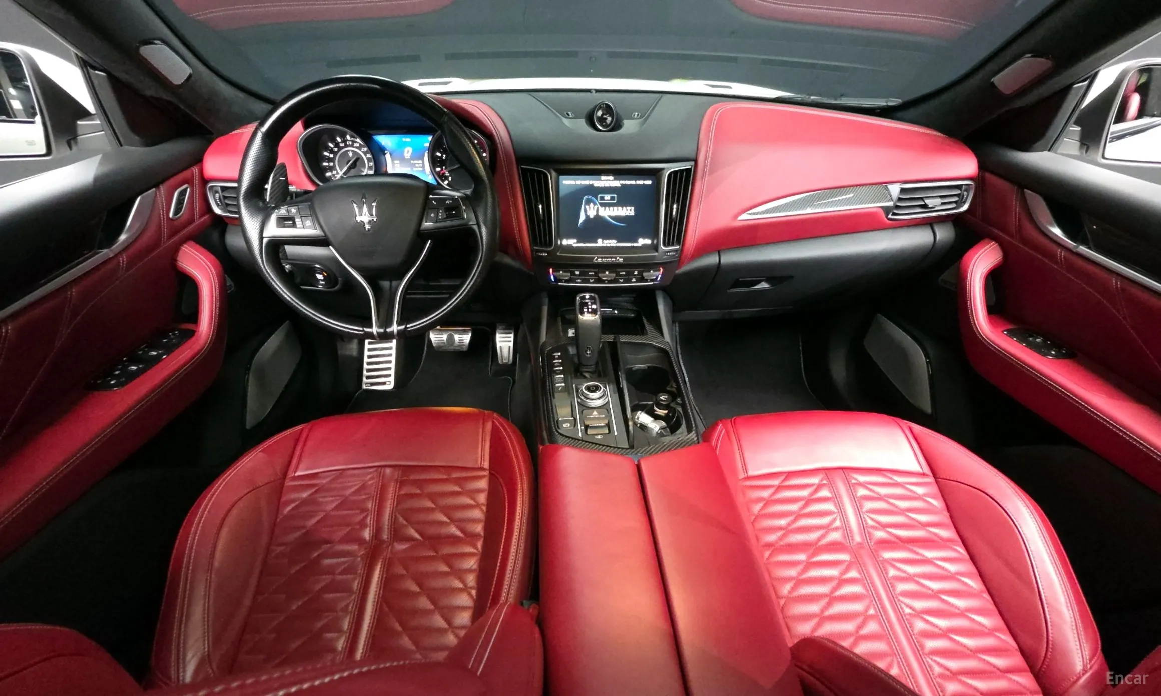 Maserati Levante превью 7