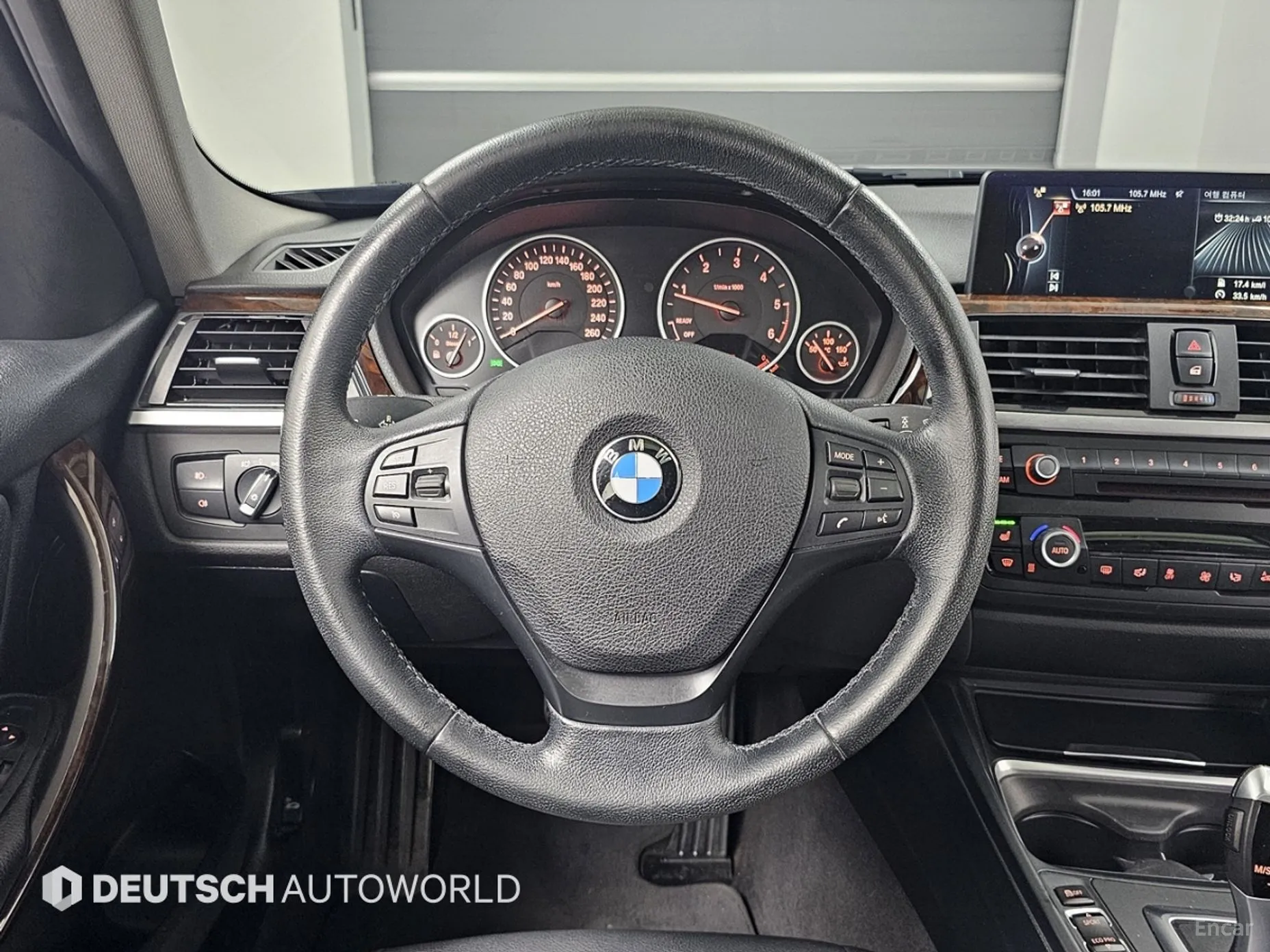 BMW 3 Series (F30) превью 13