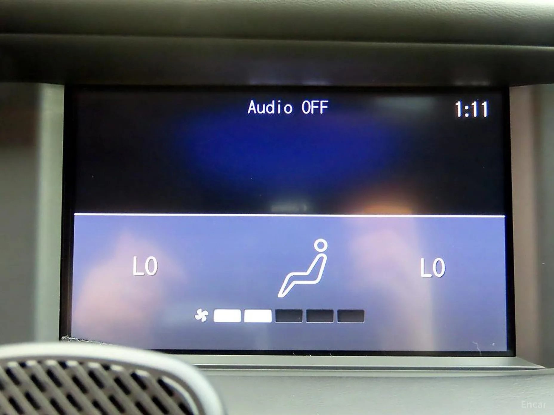 Infiniti Q30 превью 13