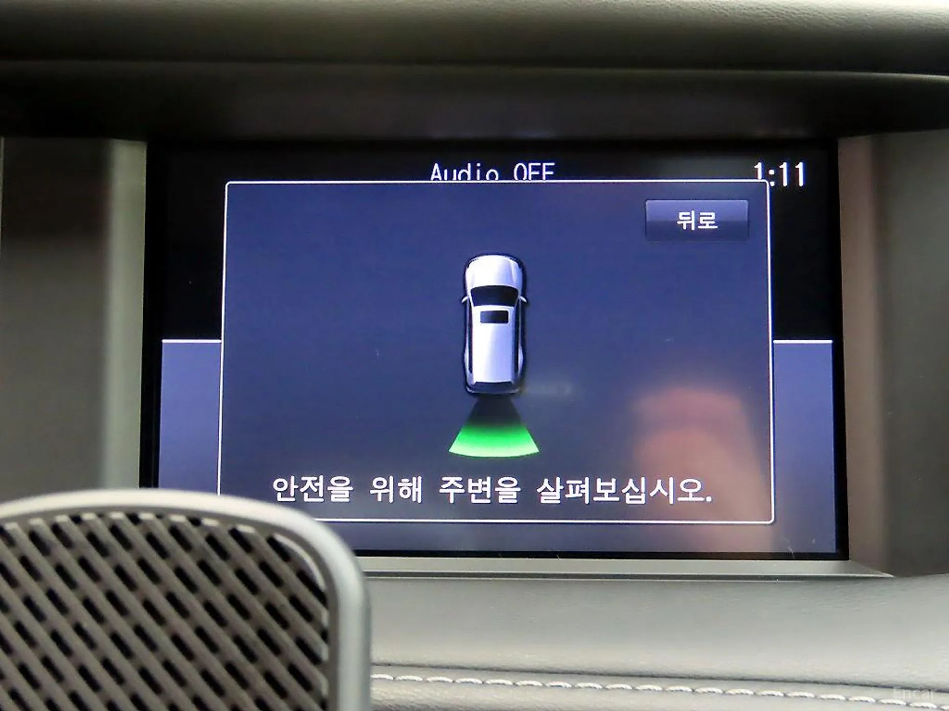 Infiniti Q30 превью 14
