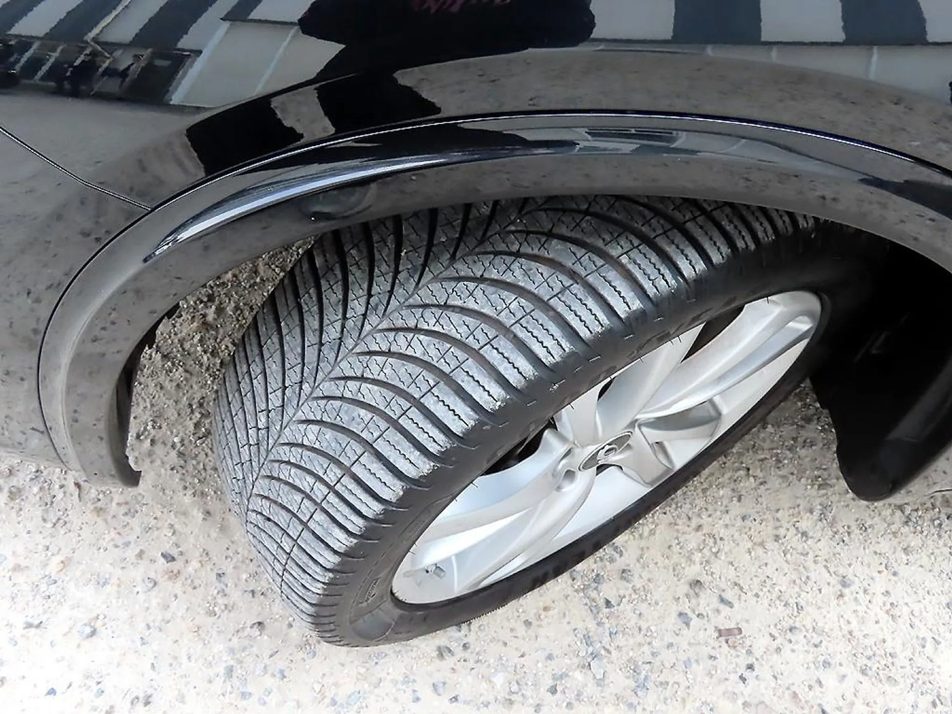 Infiniti Q30 превью 19