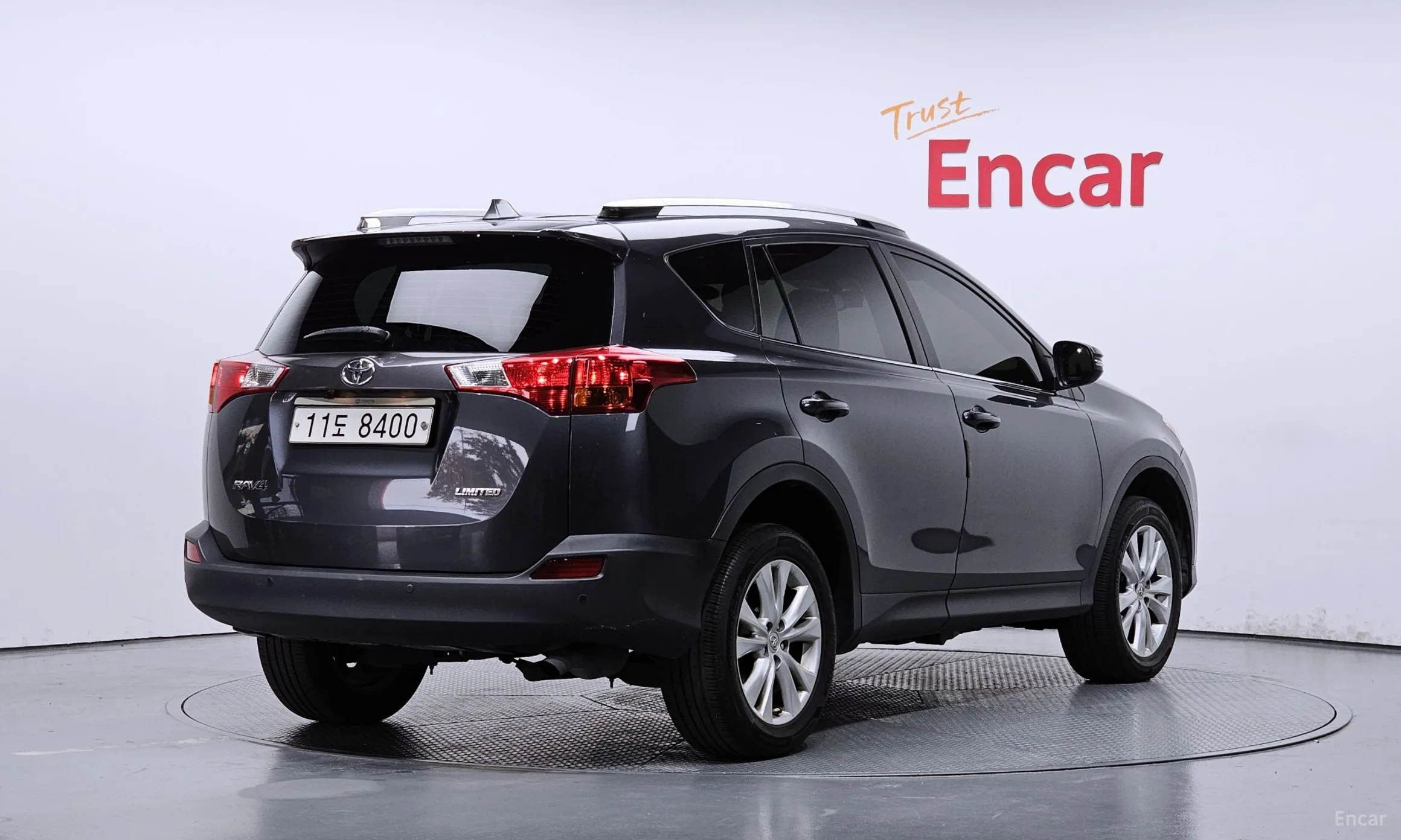 Toyota RAV4 превью 2