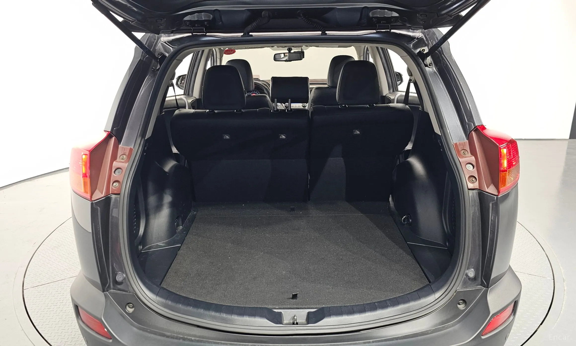 Toyota RAV4 превью 20