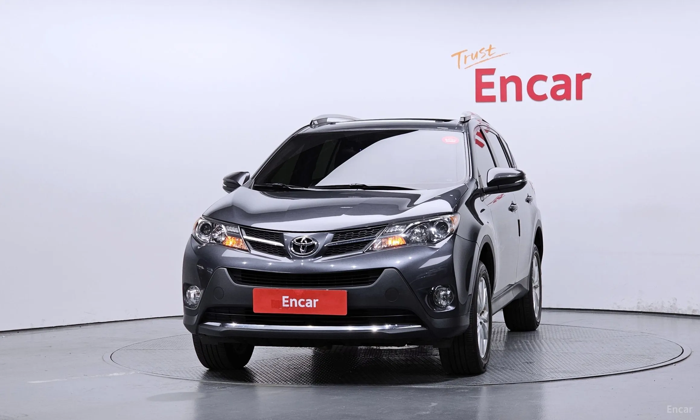 Toyota RAV4 превью 3