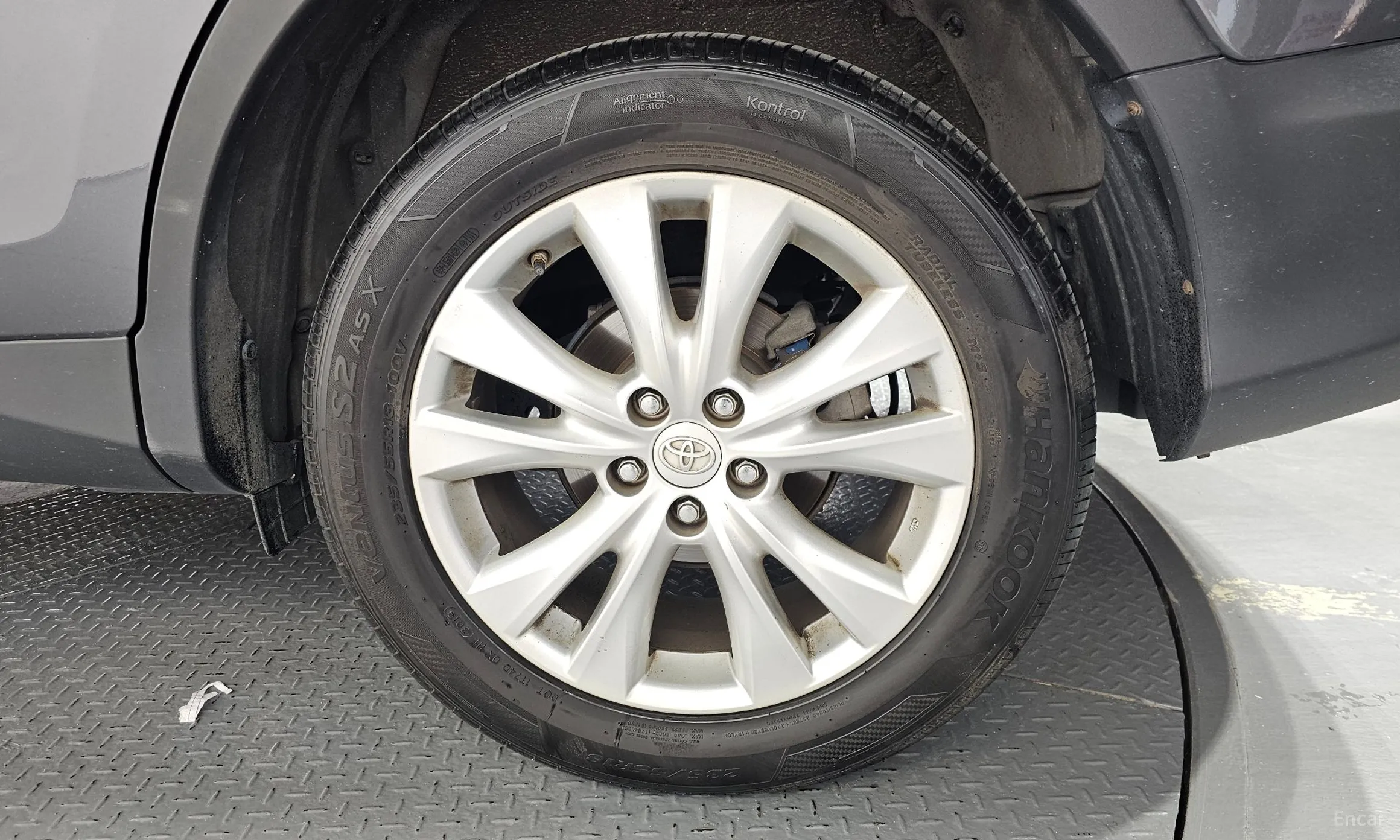 Toyota RAV4 превью 5