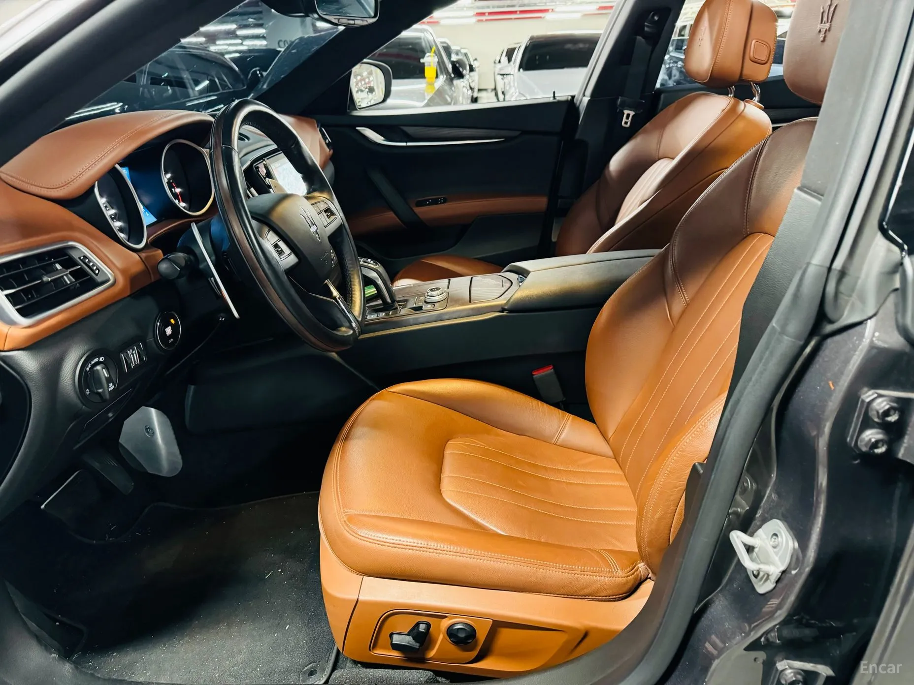 Maserati Ghibli превью 11