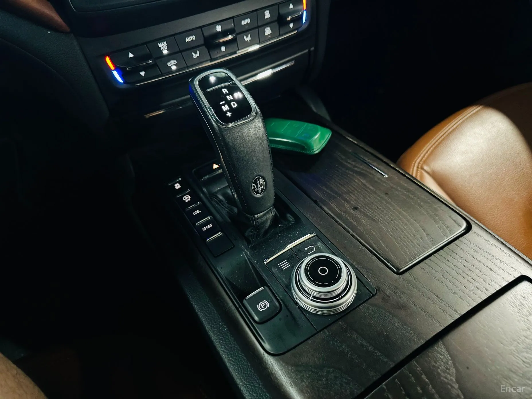 Maserati Ghibli превью 9
