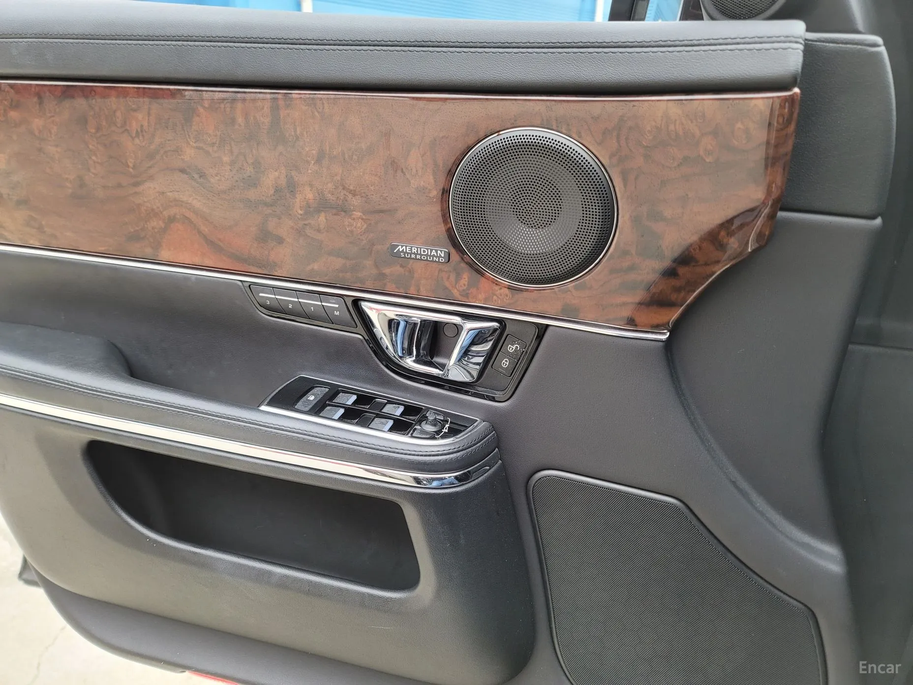Jaguar All New XJ превью 16