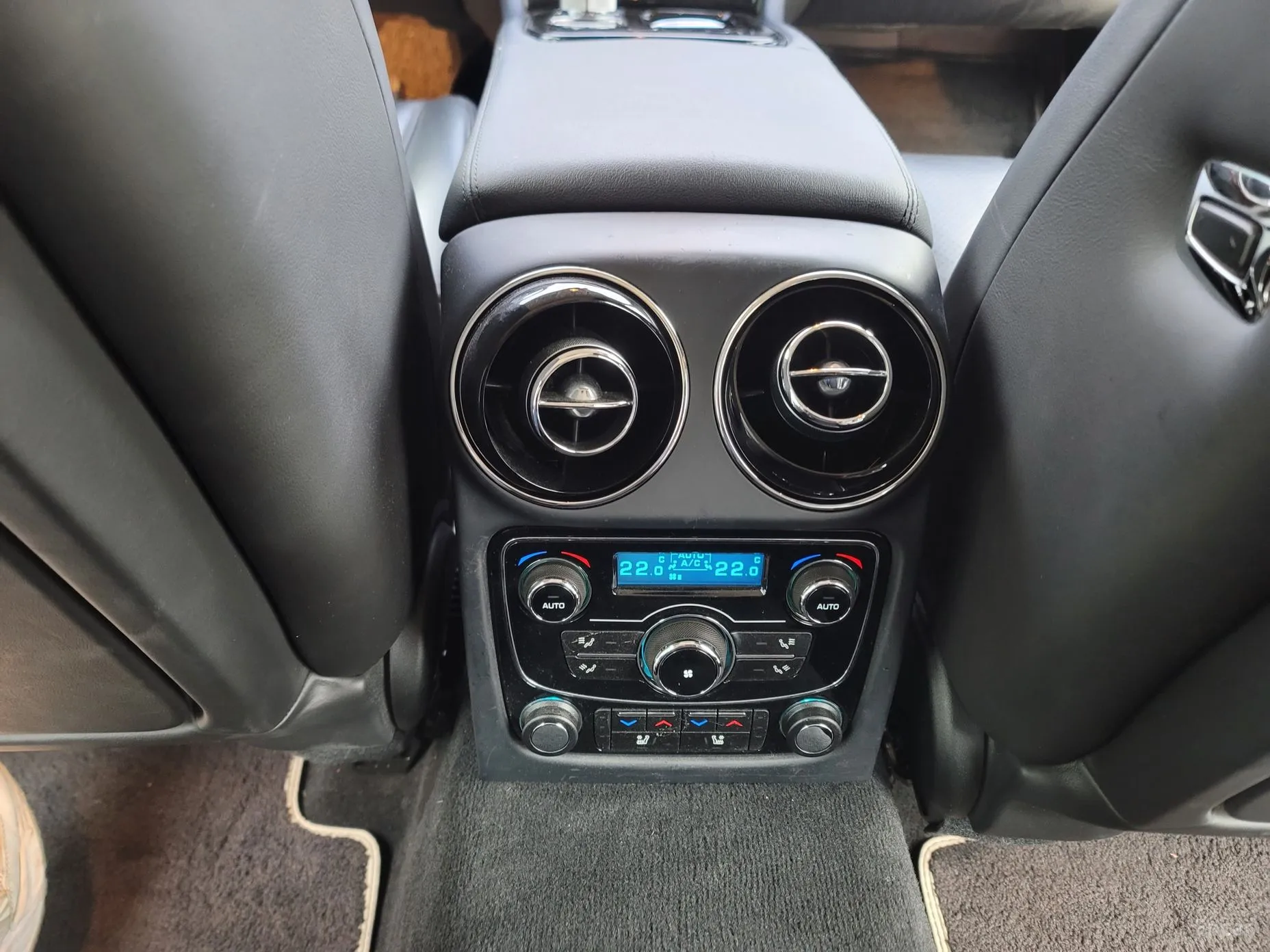 Jaguar All New XJ превью 18