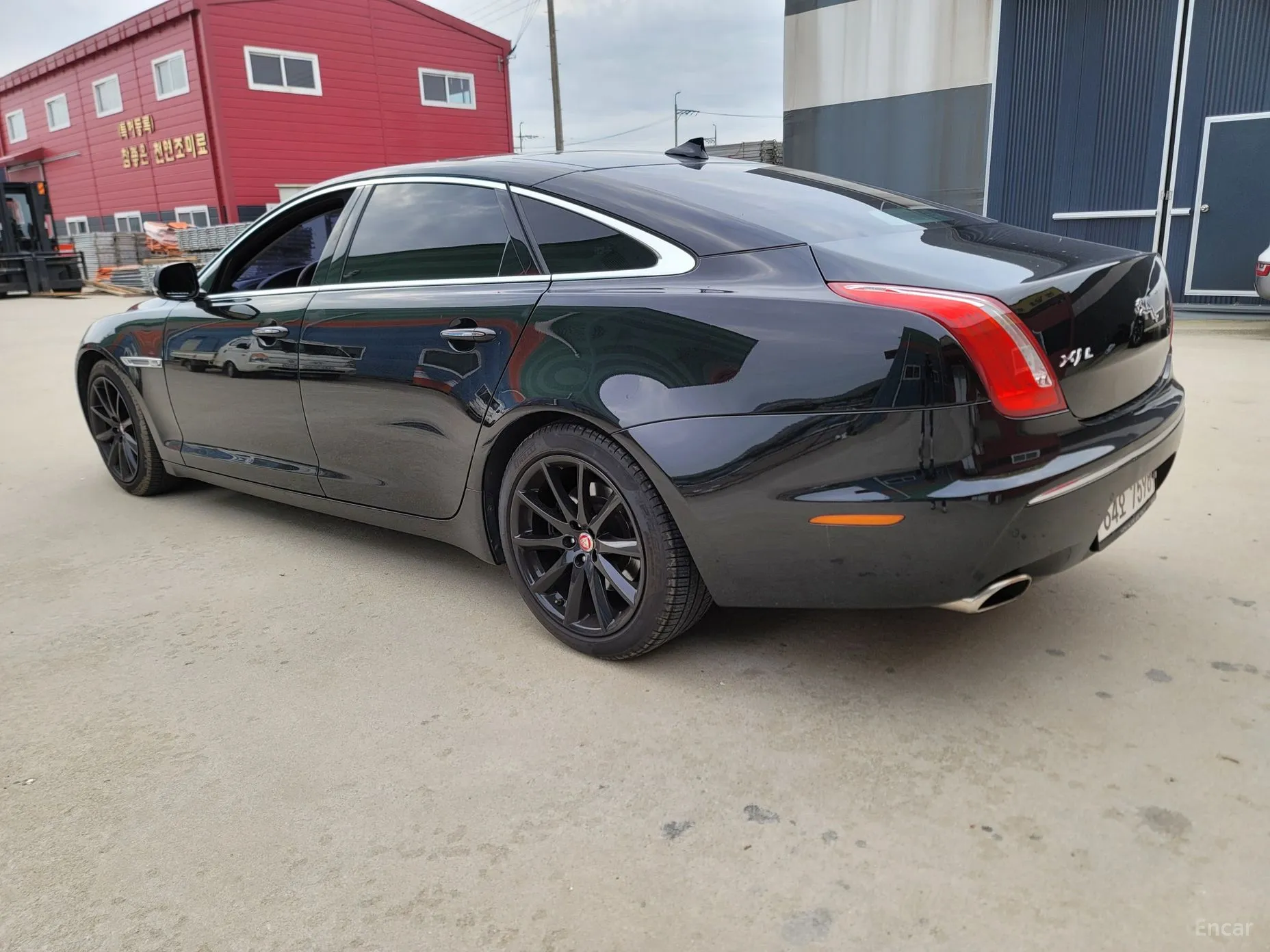 Jaguar All New XJ превью 5