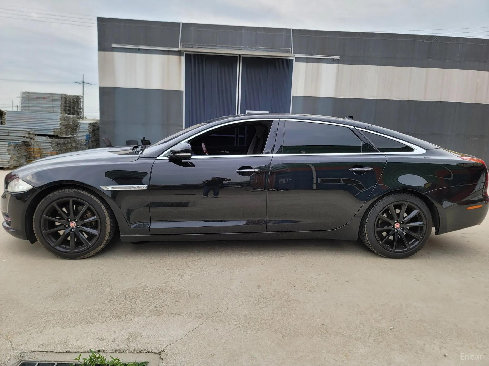 Jaguar All New XJ превью 6