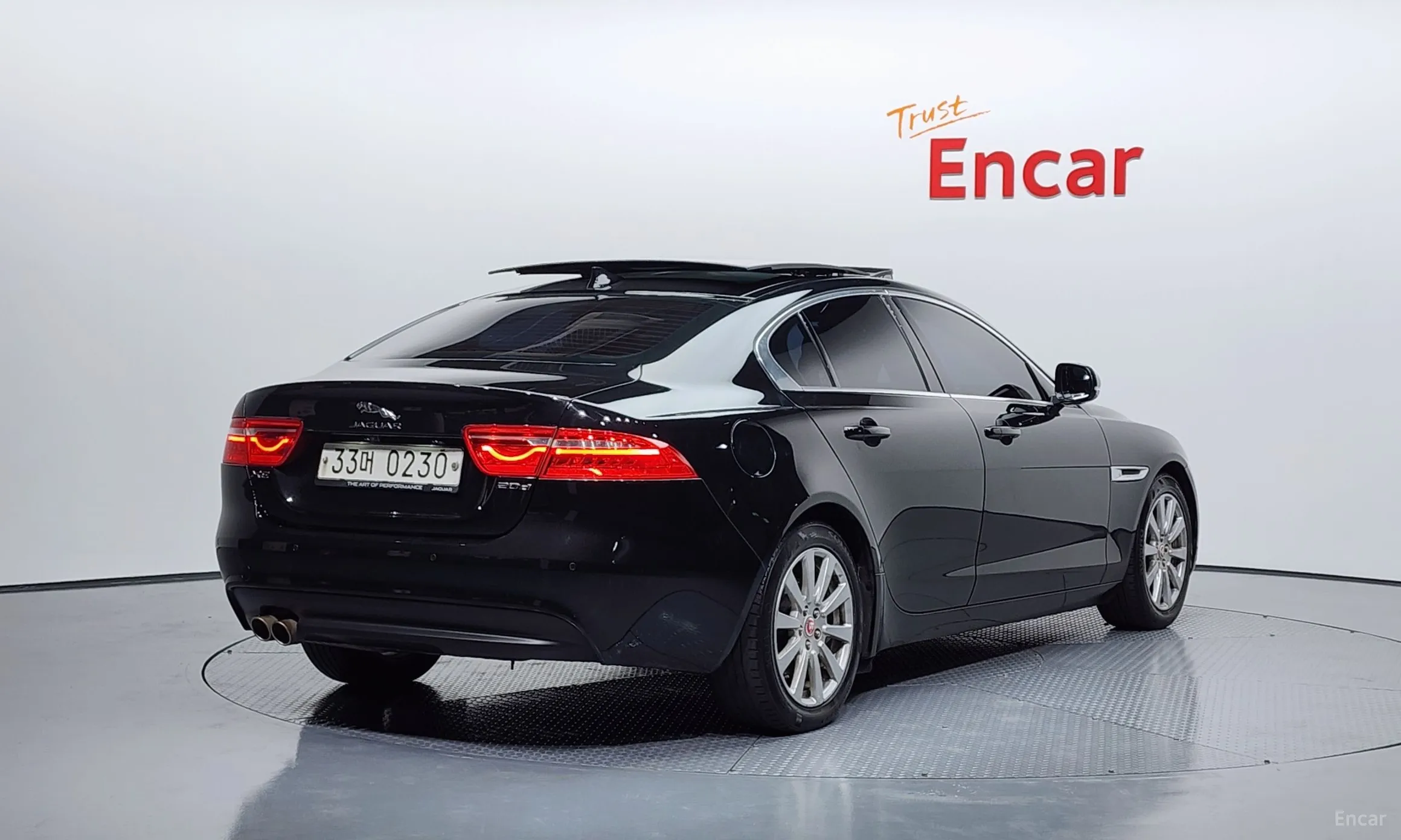 Jaguar XE превью 2
