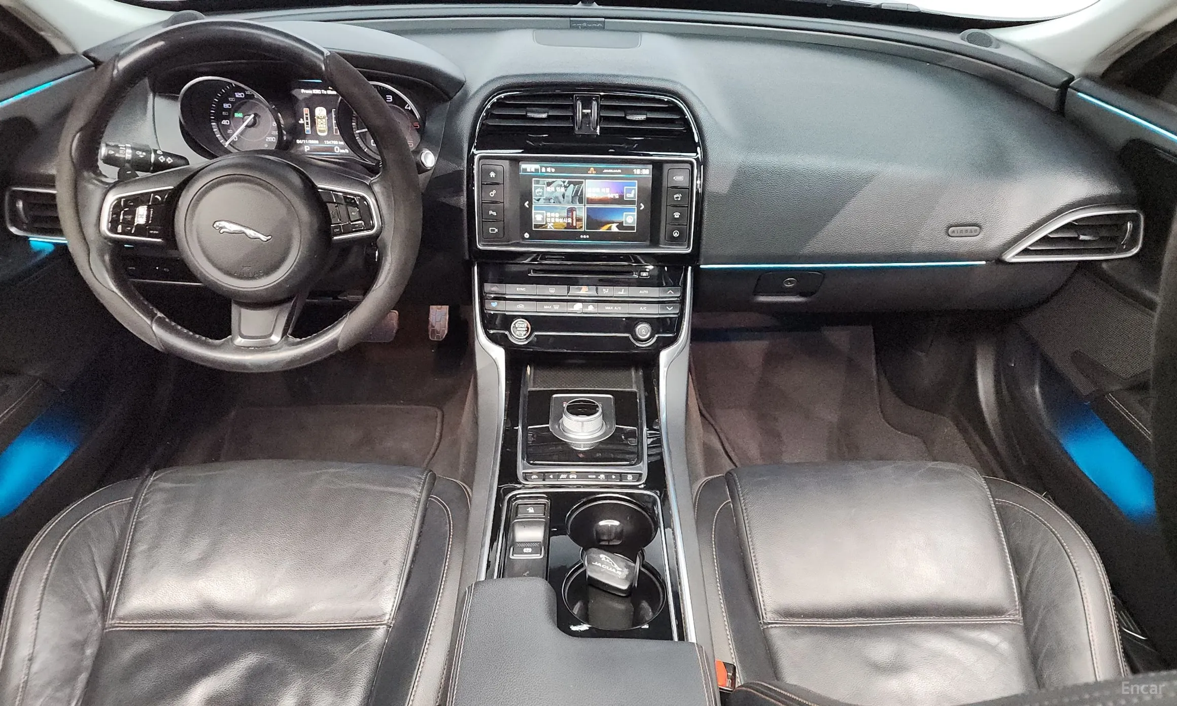 Jaguar XE превью 7