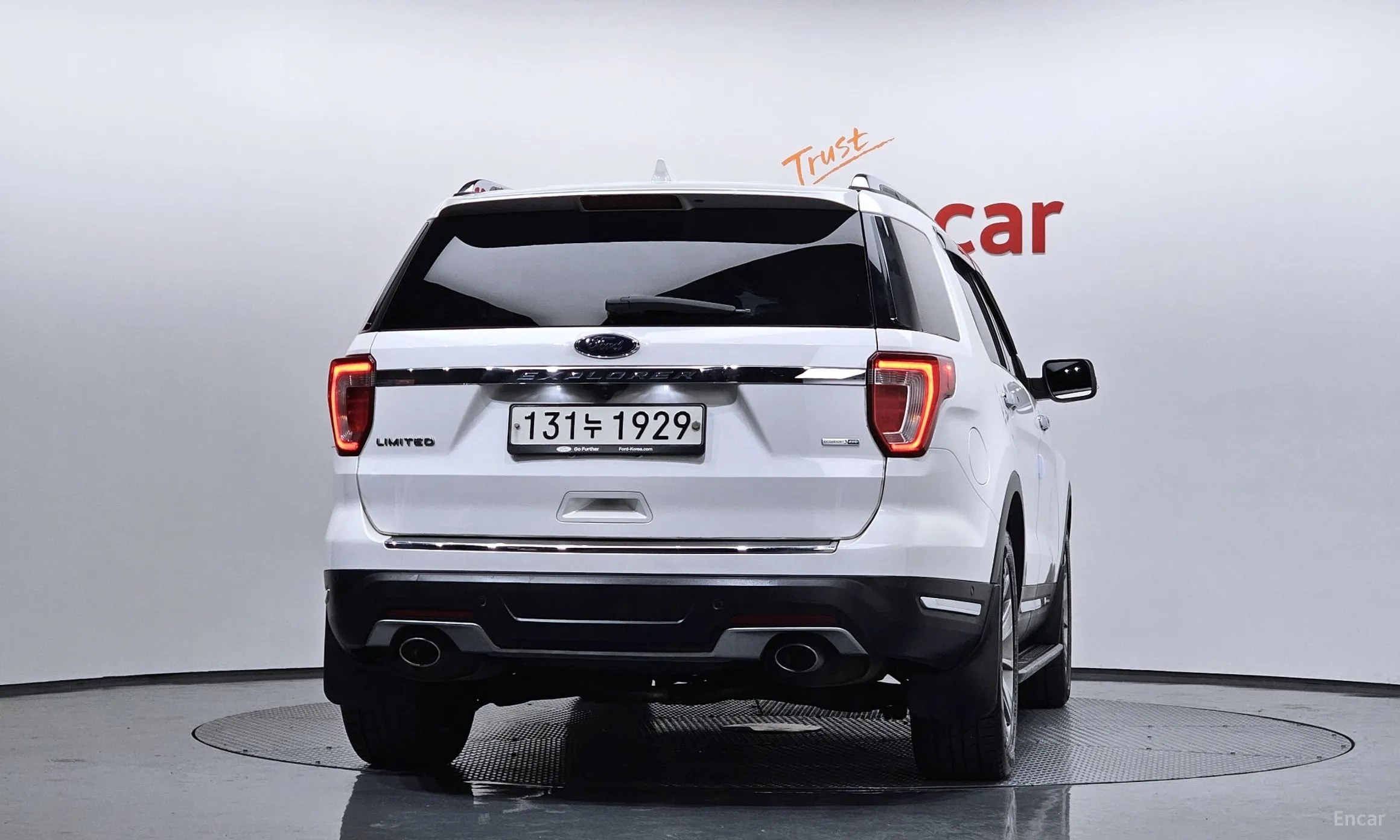 Ford Explorer превью 4