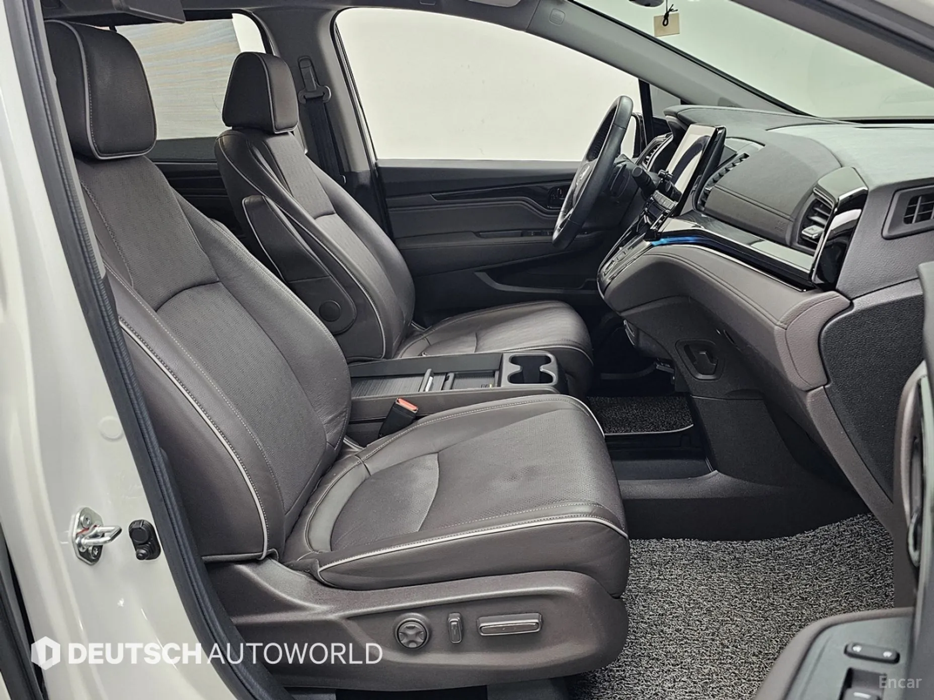 Honda Odyssey превью 10
