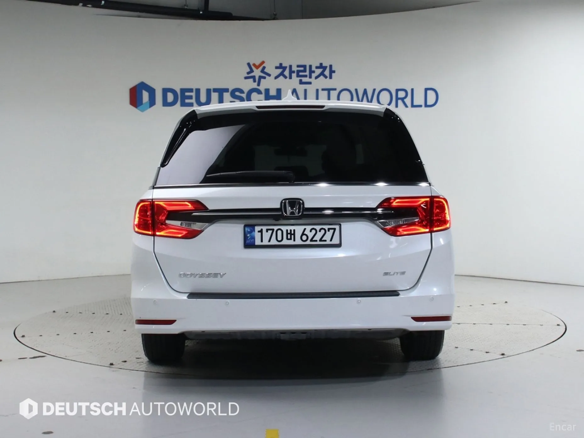 Honda Odyssey превью 4