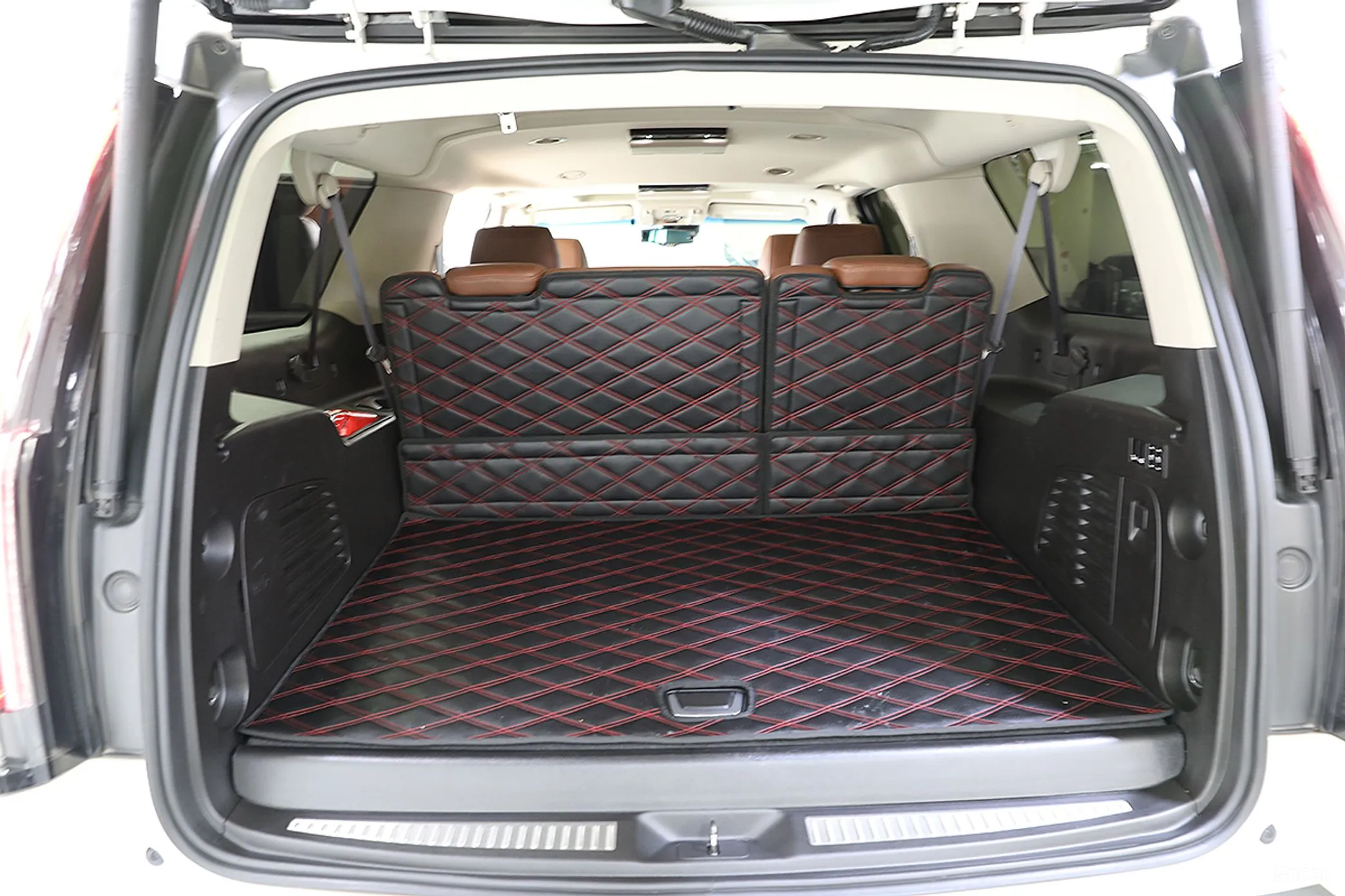 Cadillac Escalade превью 16