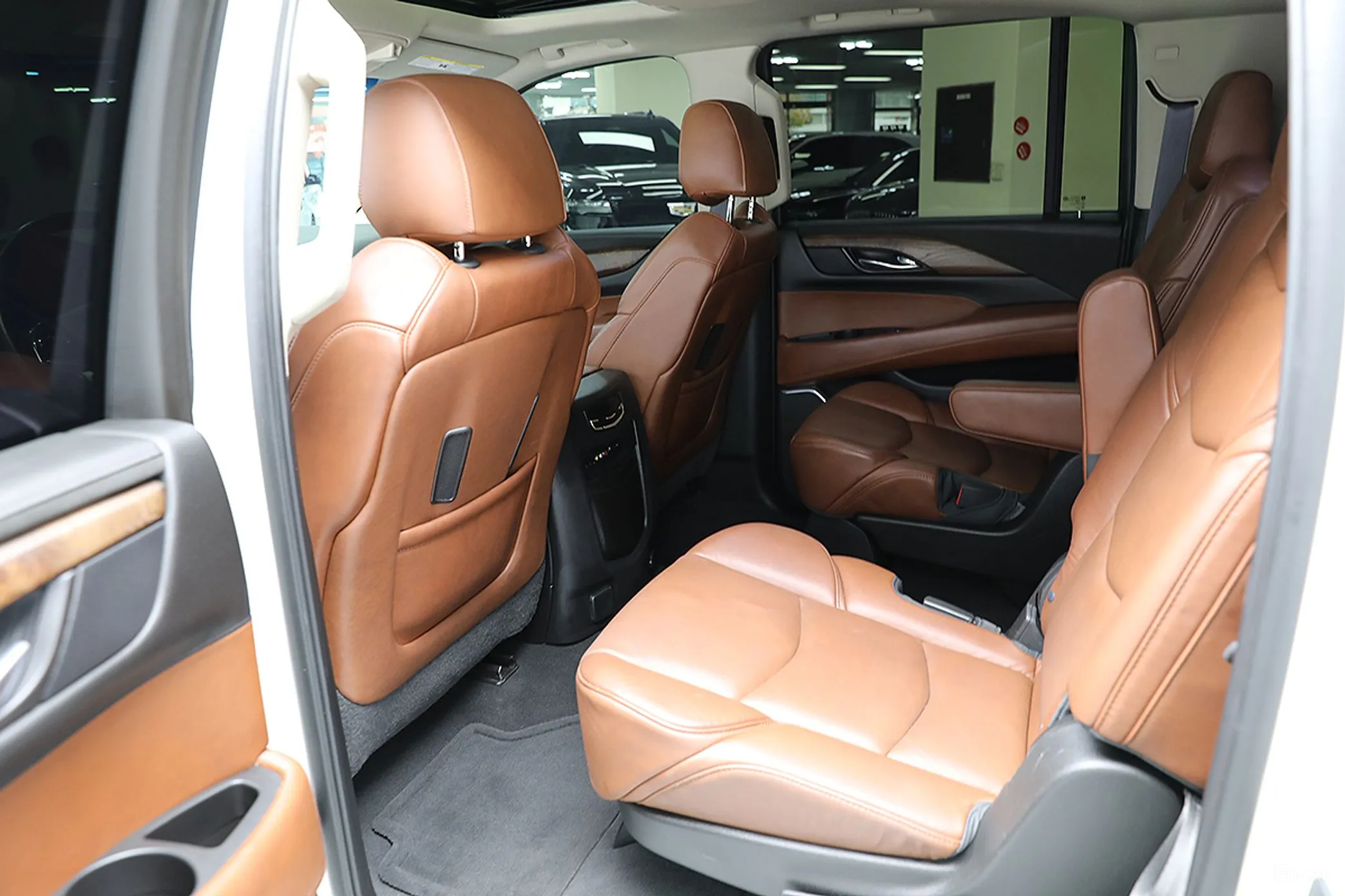 Cadillac Escalade превью 7