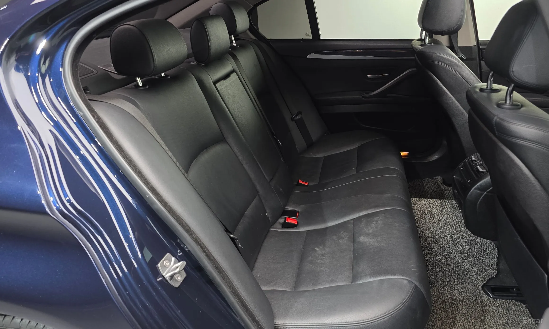 BMW 5 Series (F10) превью 12