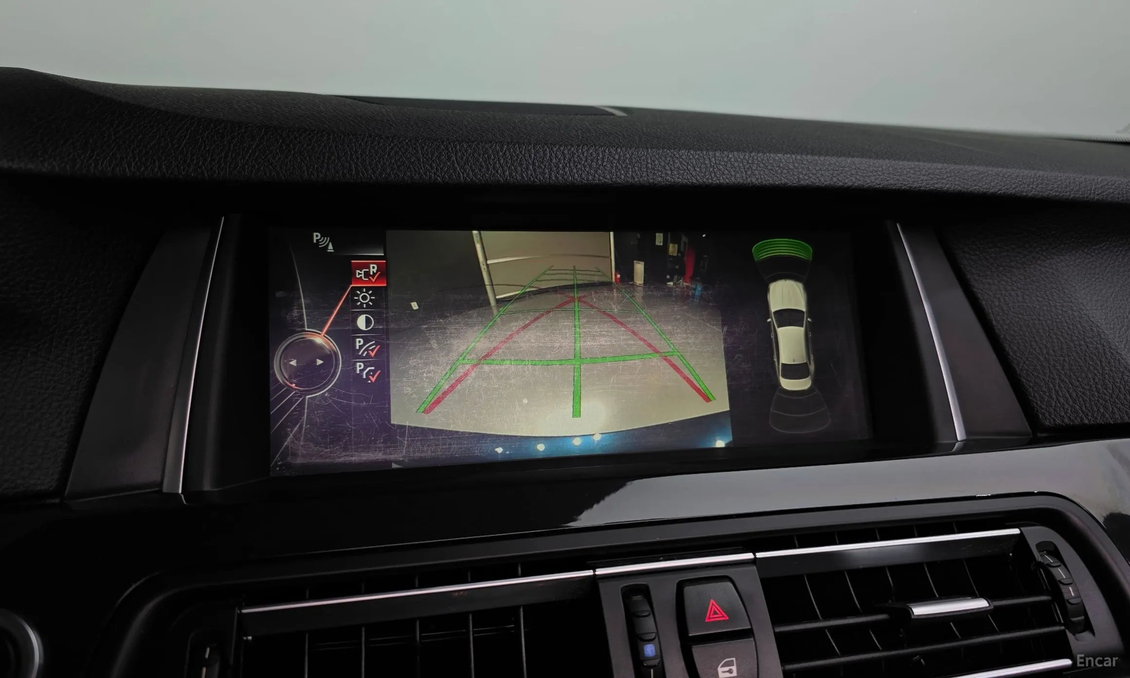 BMW 5 Series (F10) превью 15