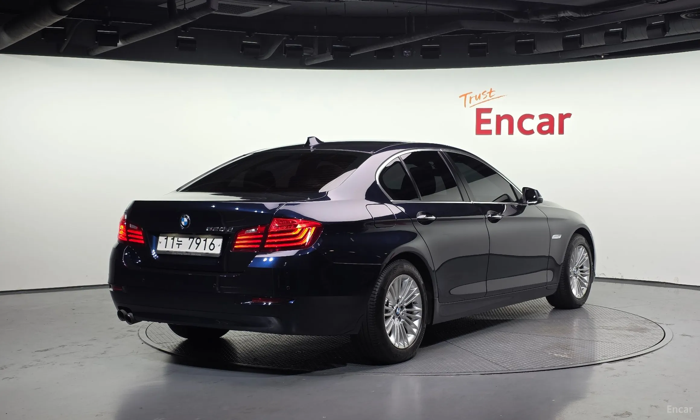 BMW 5 Series (F10) превью 2