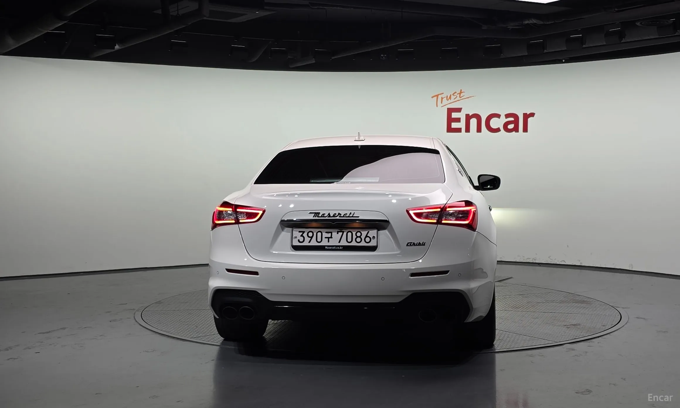 Maserati Ghibli превью 4