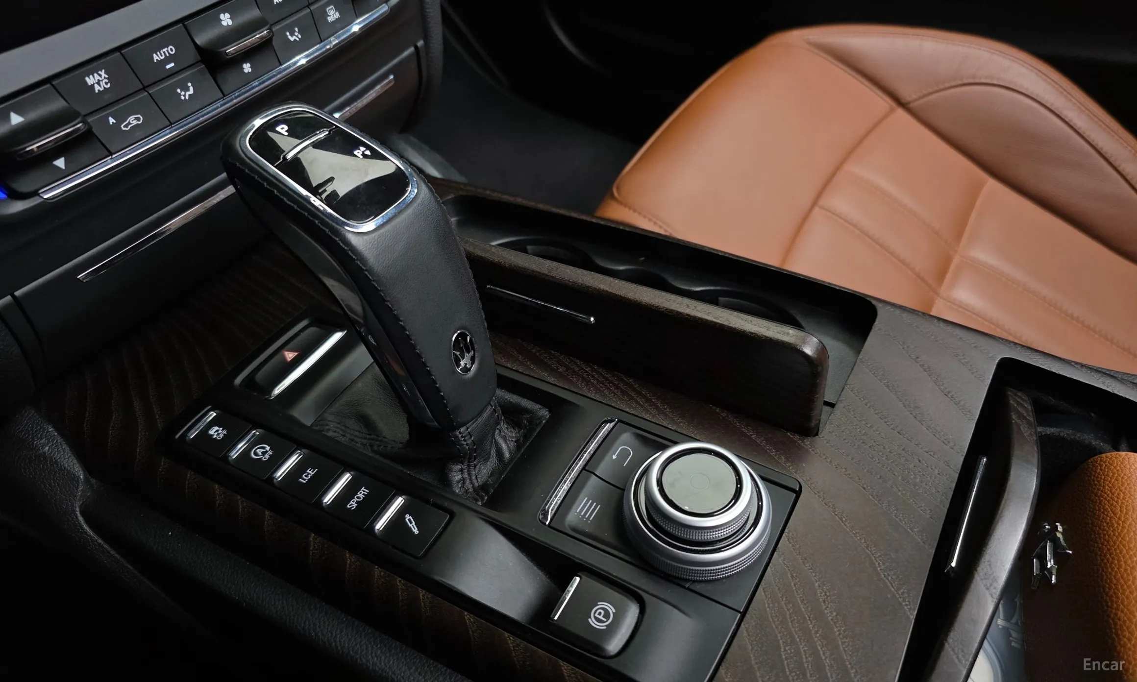 Maserati Ghibli превью 9