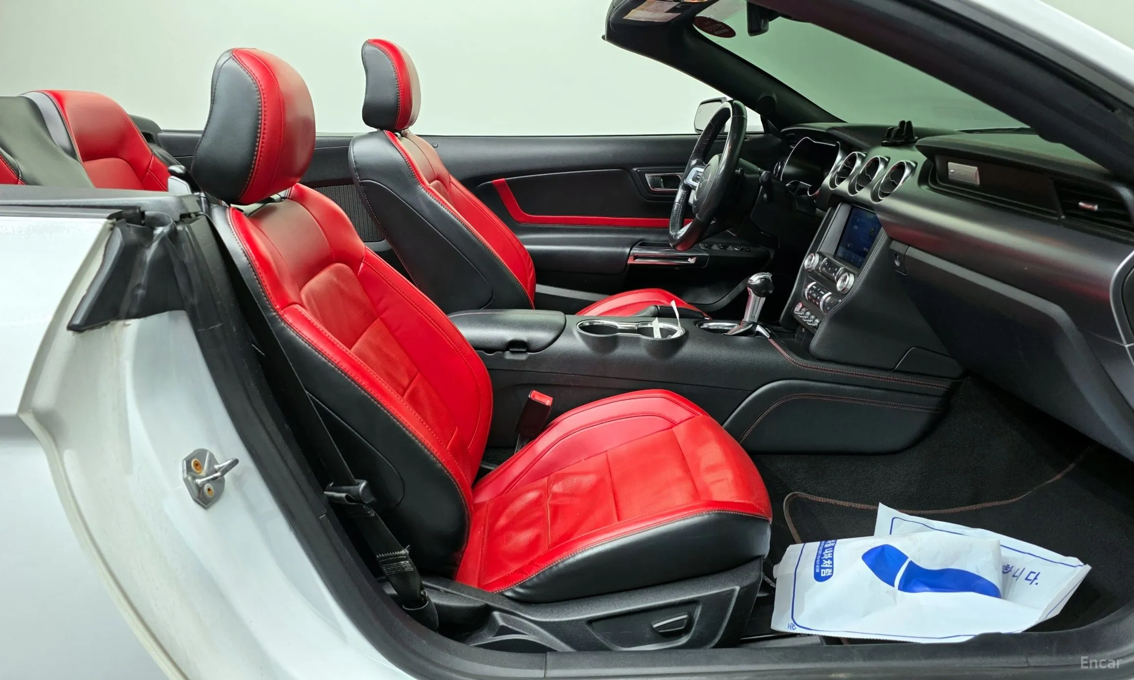 Ford Mustang превью 11