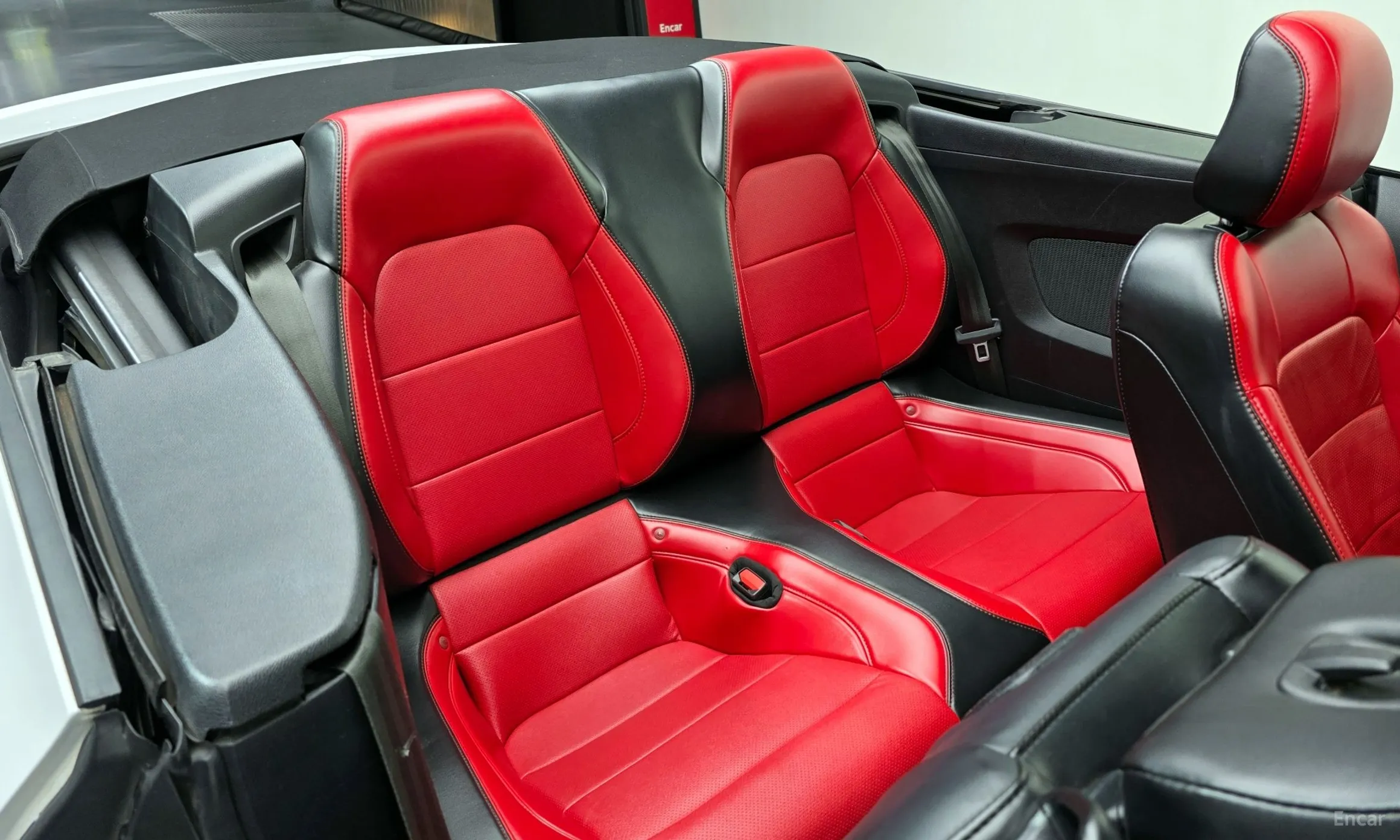 Ford Mustang превью 12