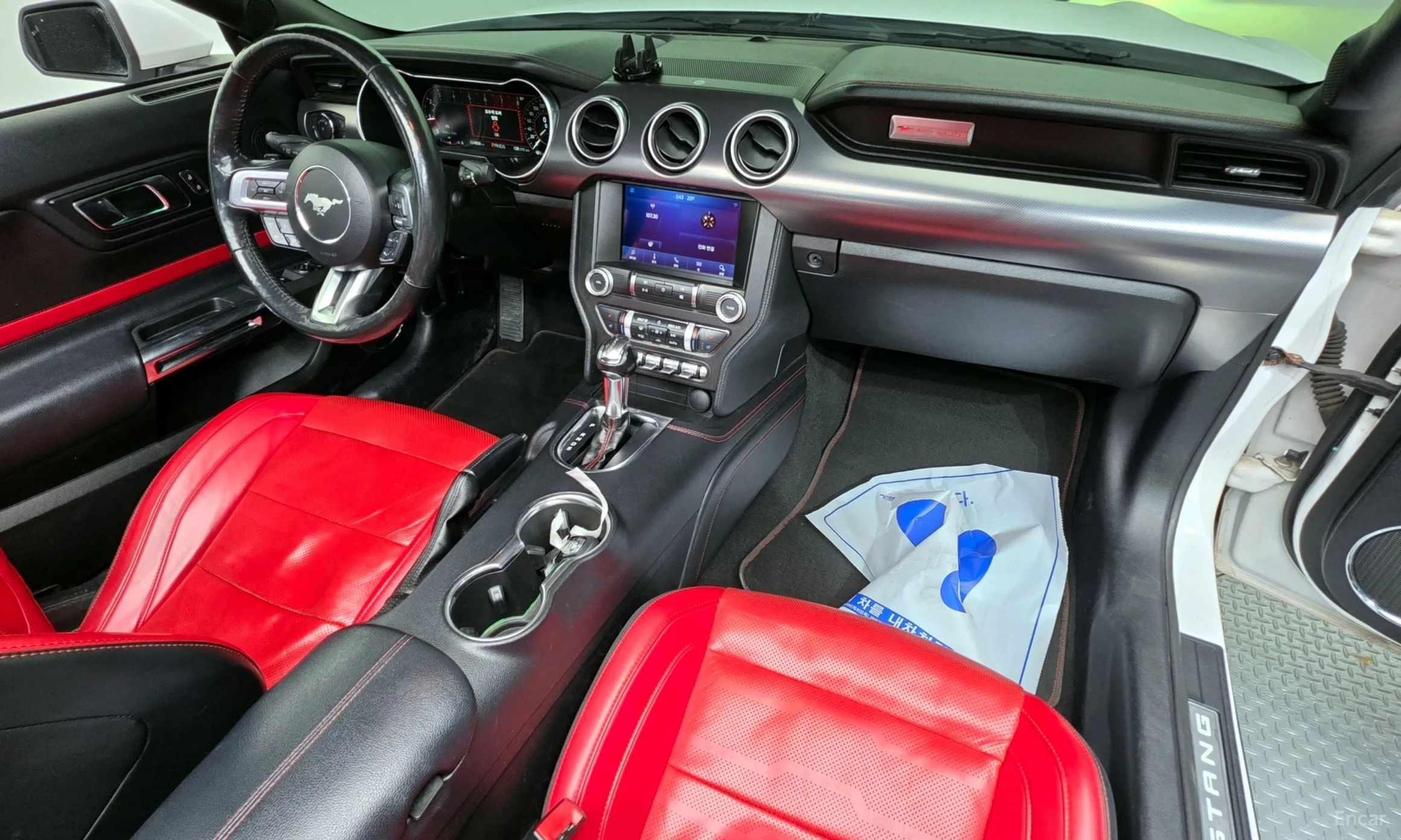 Ford Mustang превью 7