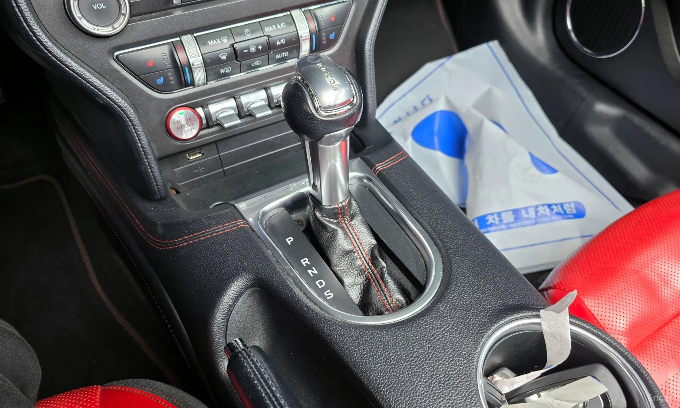 Ford Mustang превью 9