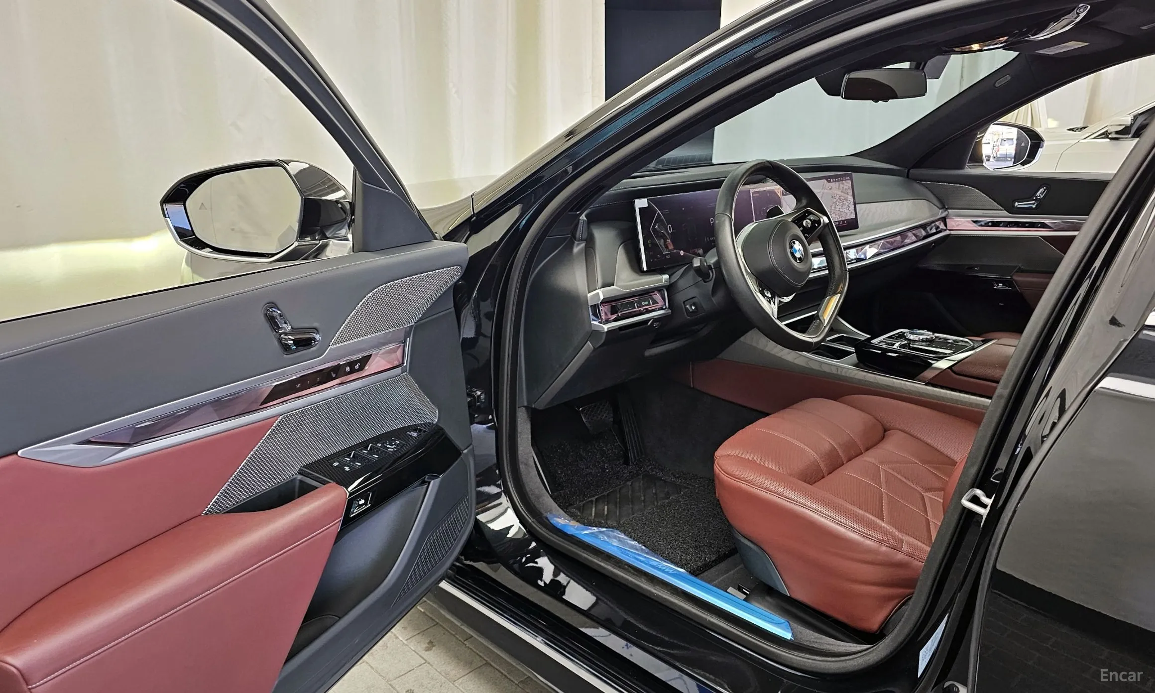 BMW 7 Series (G70) превью 10