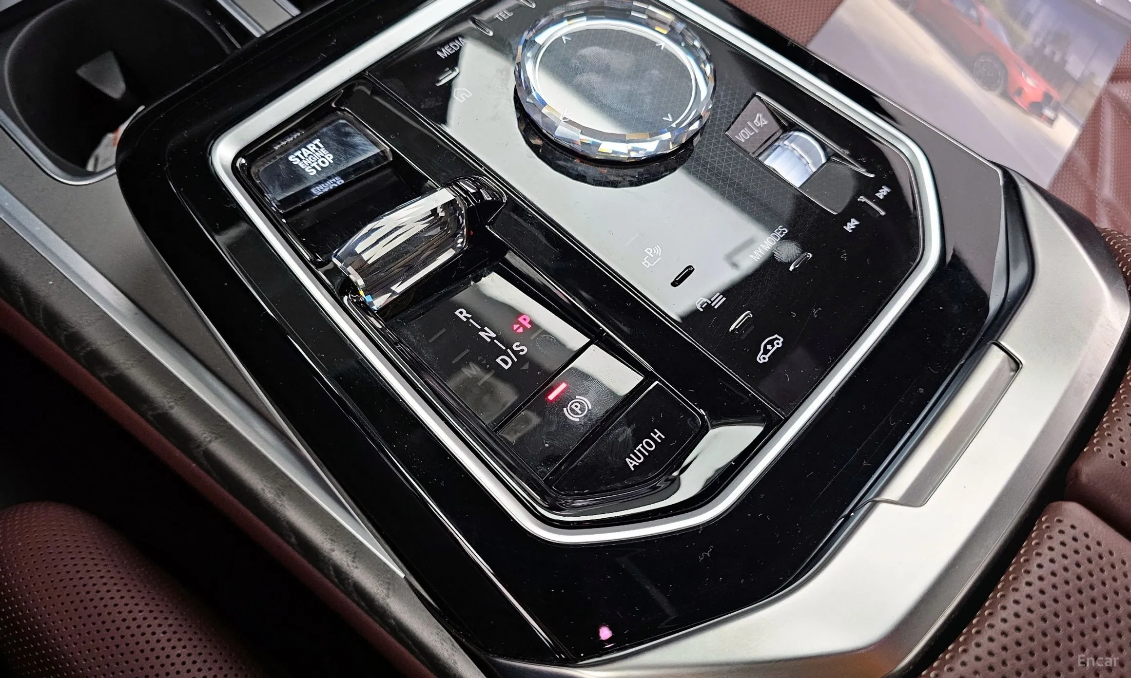 BMW 7 Series (G70) превью 9