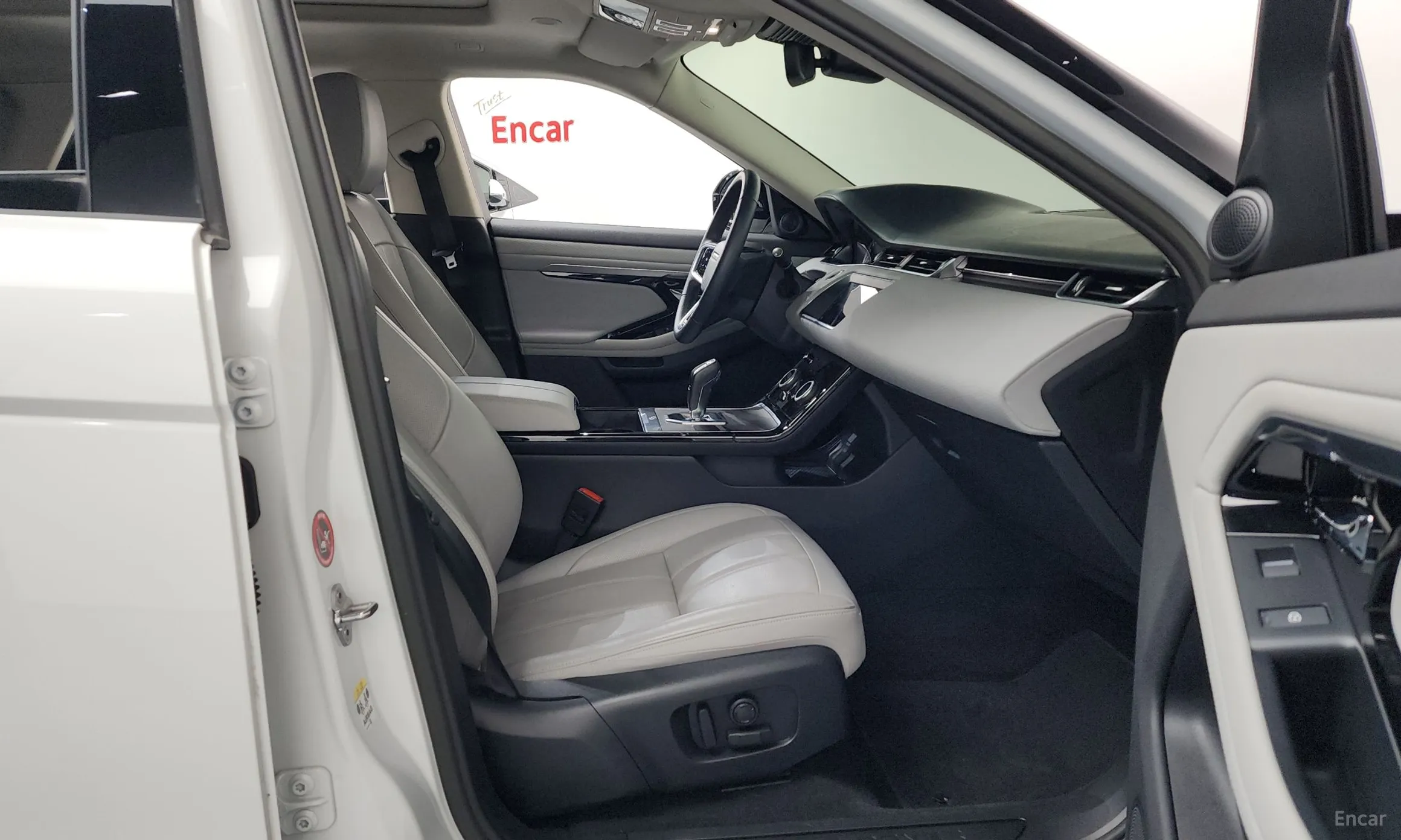 Land Rover Range Rover Evoque 2nd Generation превью 11