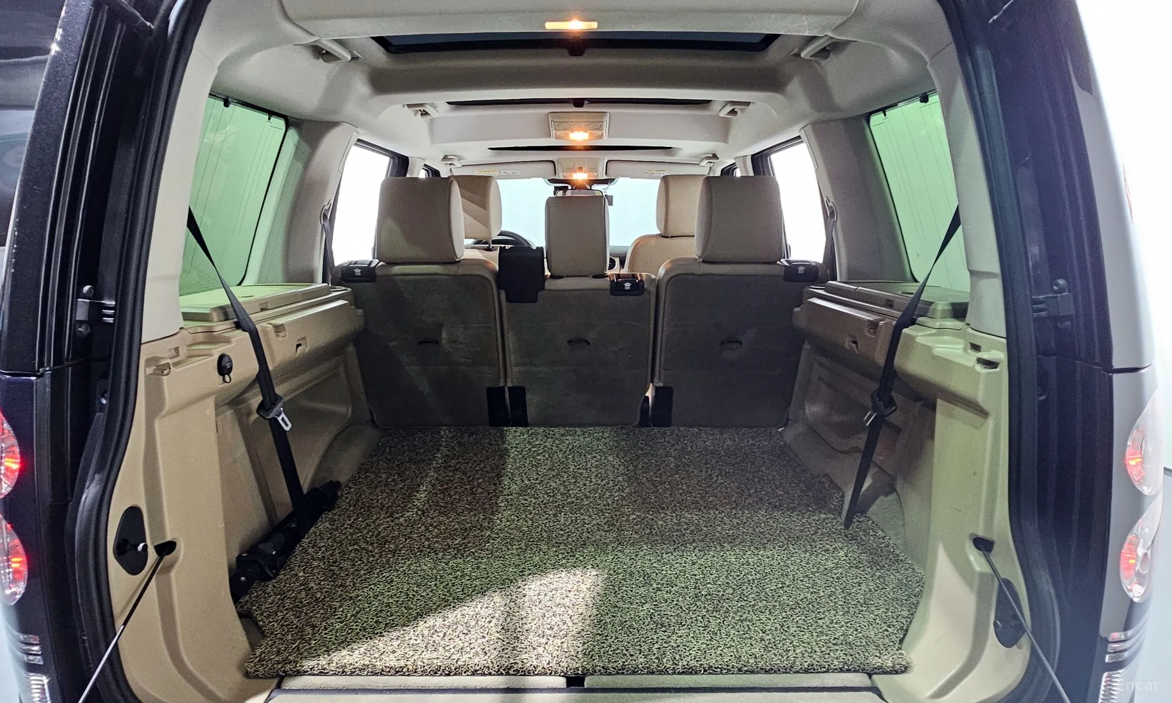 Land Rover Discovery 4 превью 20