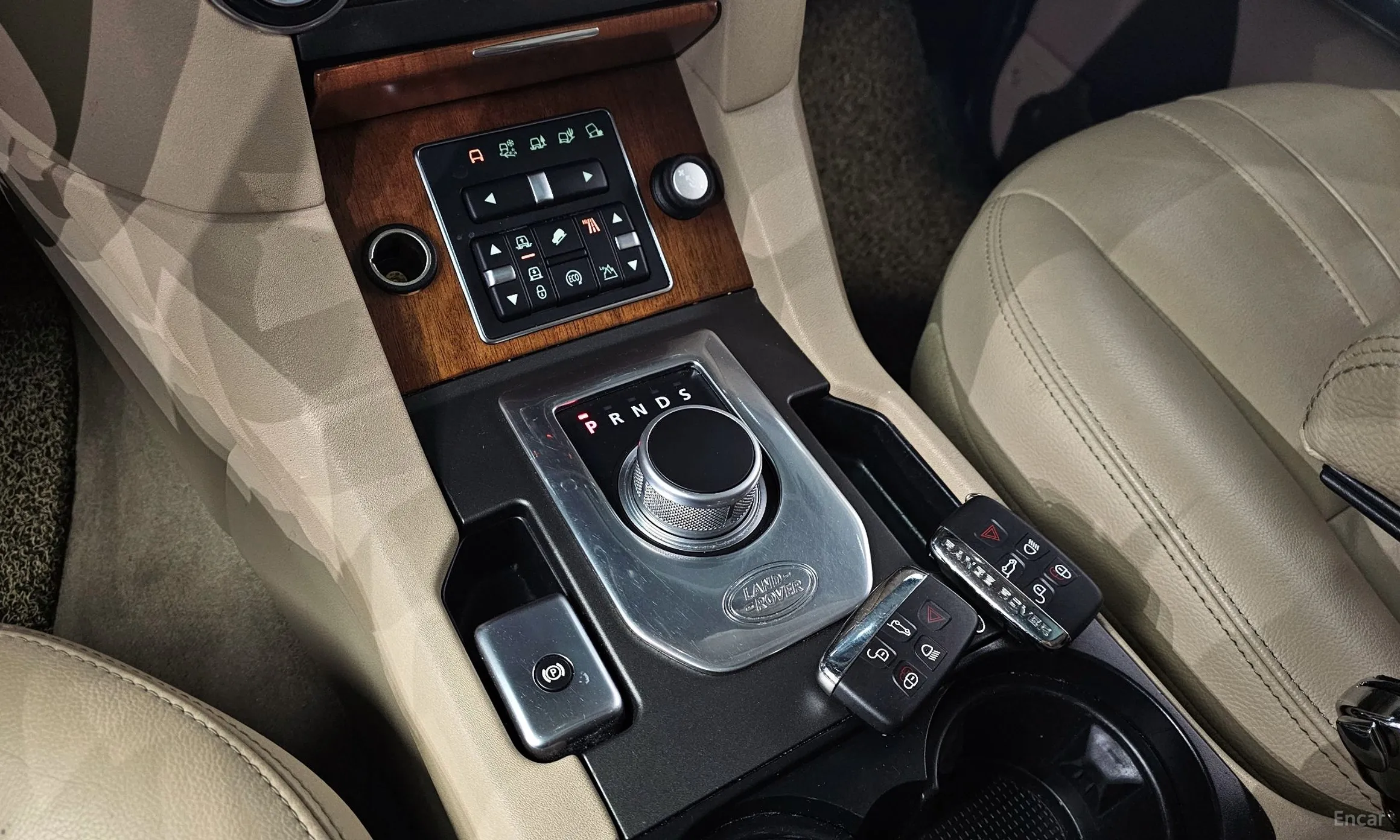Land Rover Discovery 4 превью 9