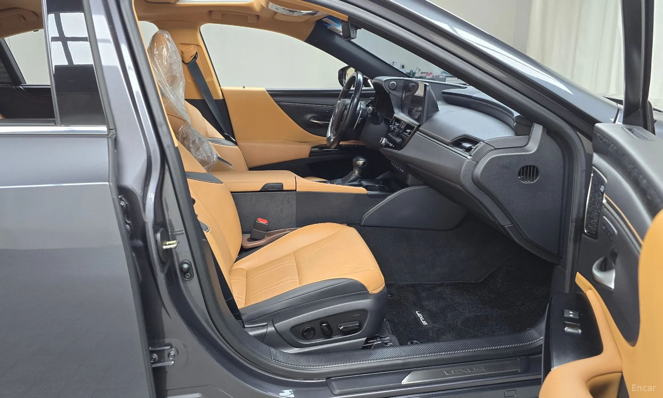 Lexus ES300h 7th Generation превью 11