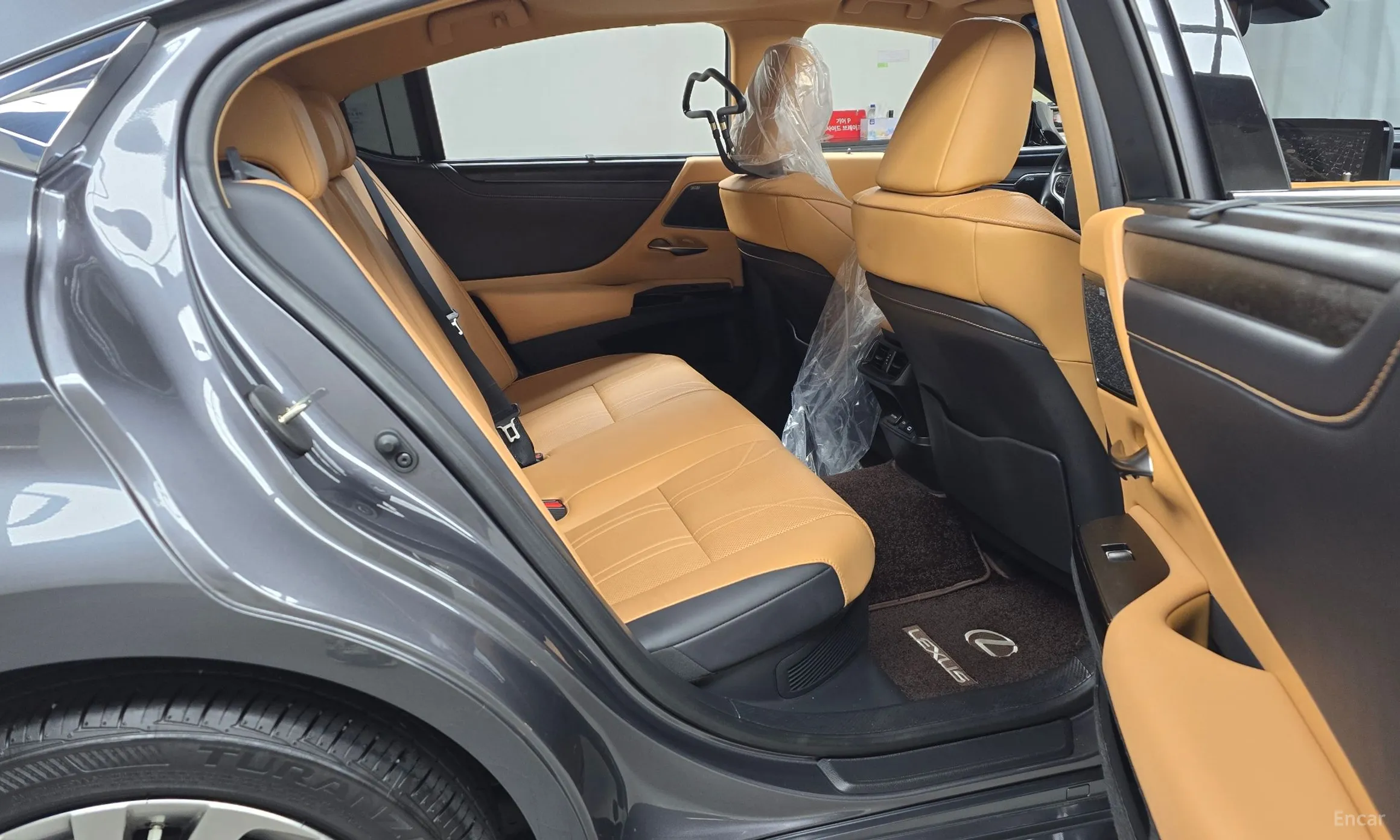 Lexus ES300h 7th Generation превью 12