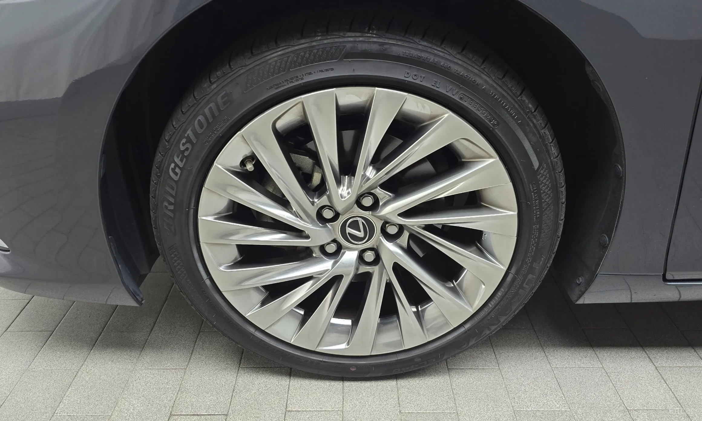 Lexus ES300h 7th Generation превью 5
