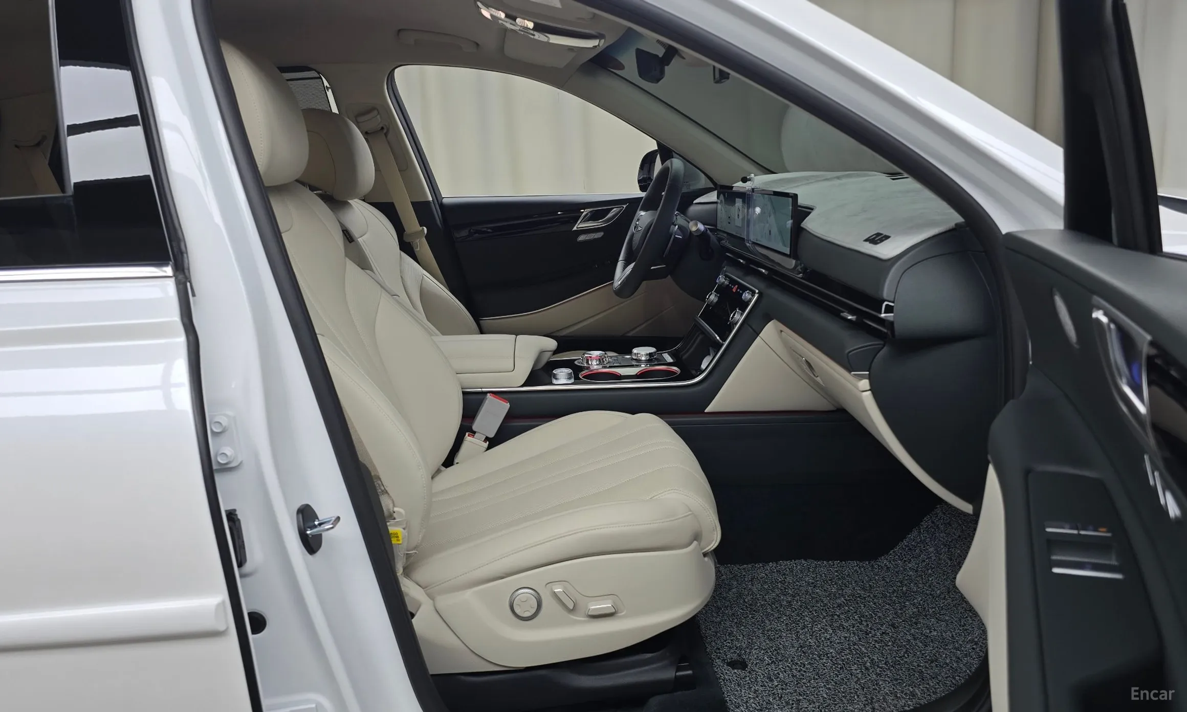 Genesis GV80 превью 10