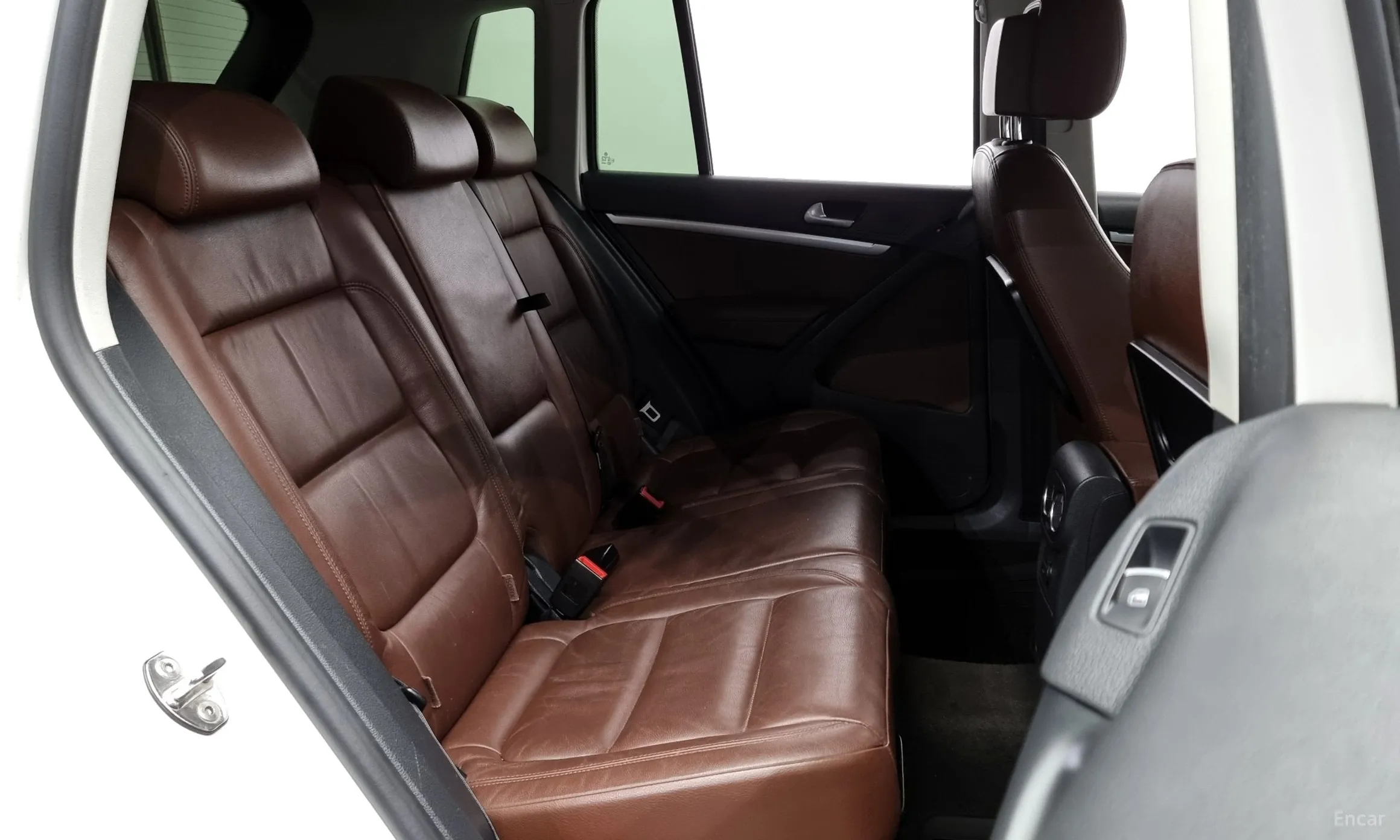 Volkswagen New Tiguan превью 12