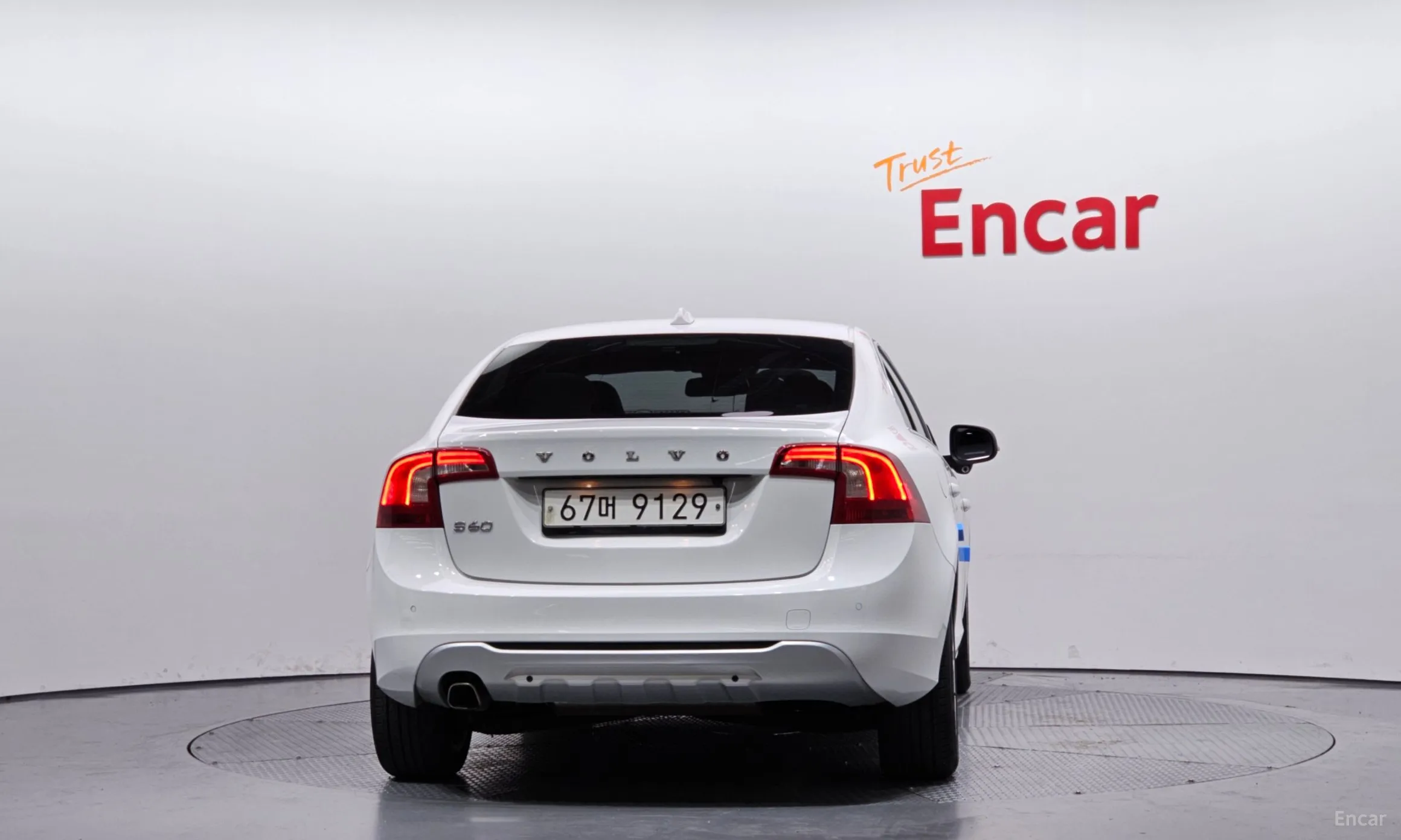 Volvo S60 превью 4