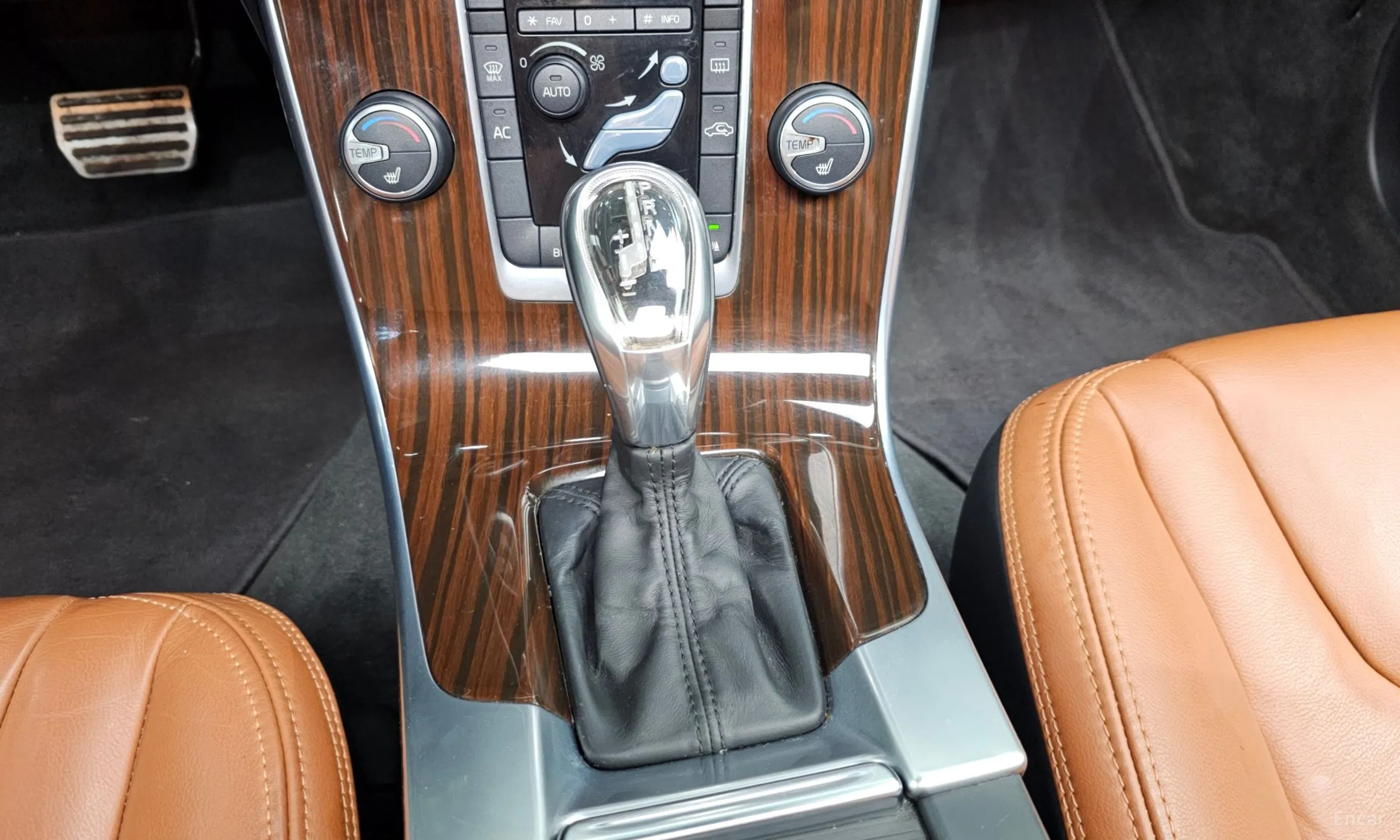 Volvo S60 превью 9