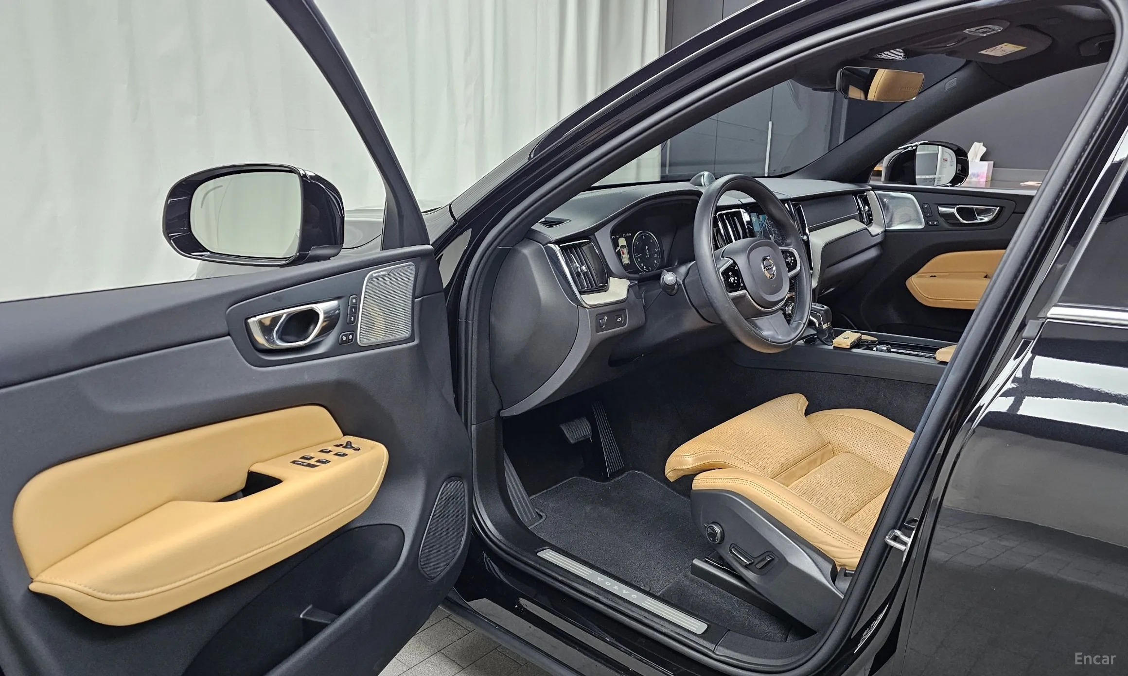 Volvo XC60 Gen 2 превью 10
