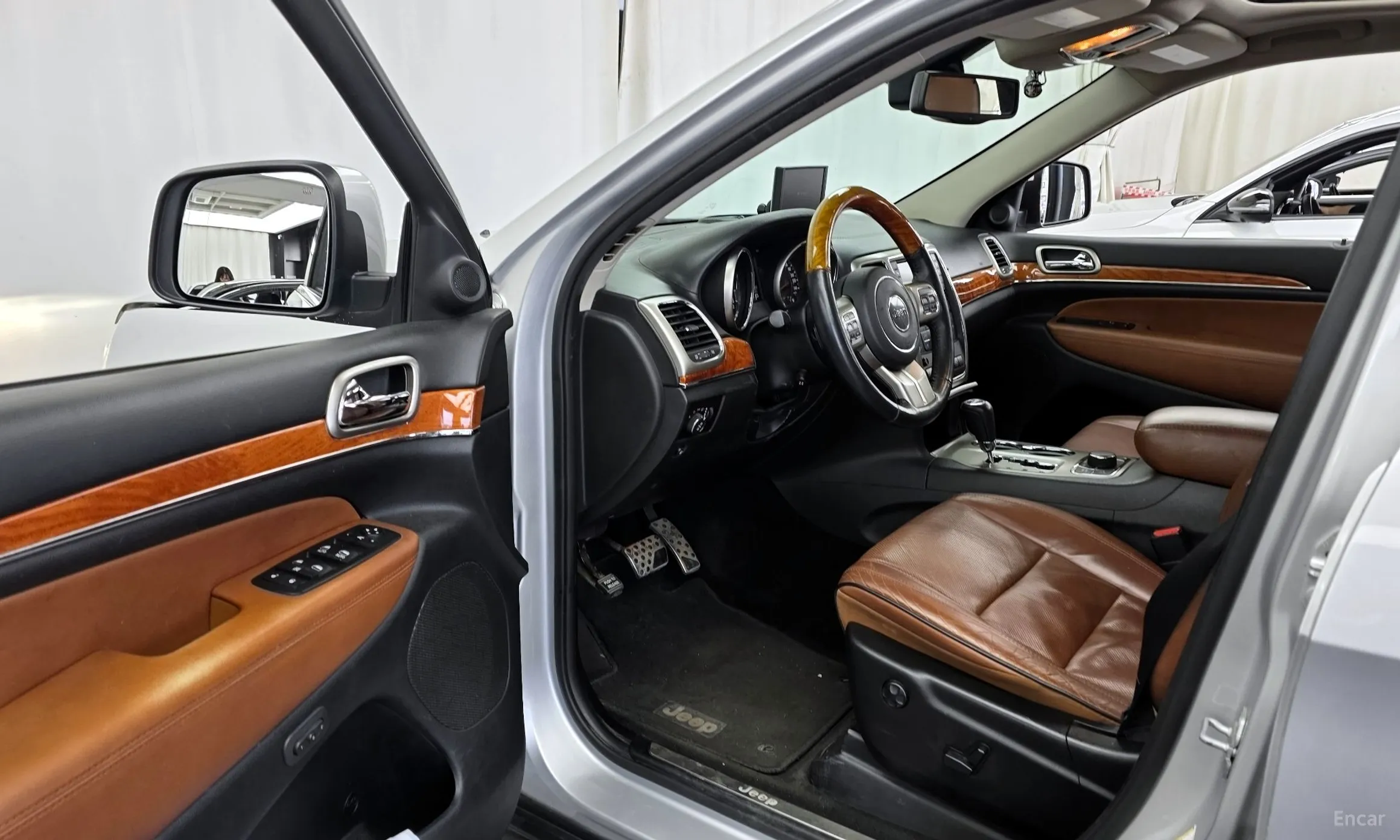 Jeep Grand Cherokee превью 10